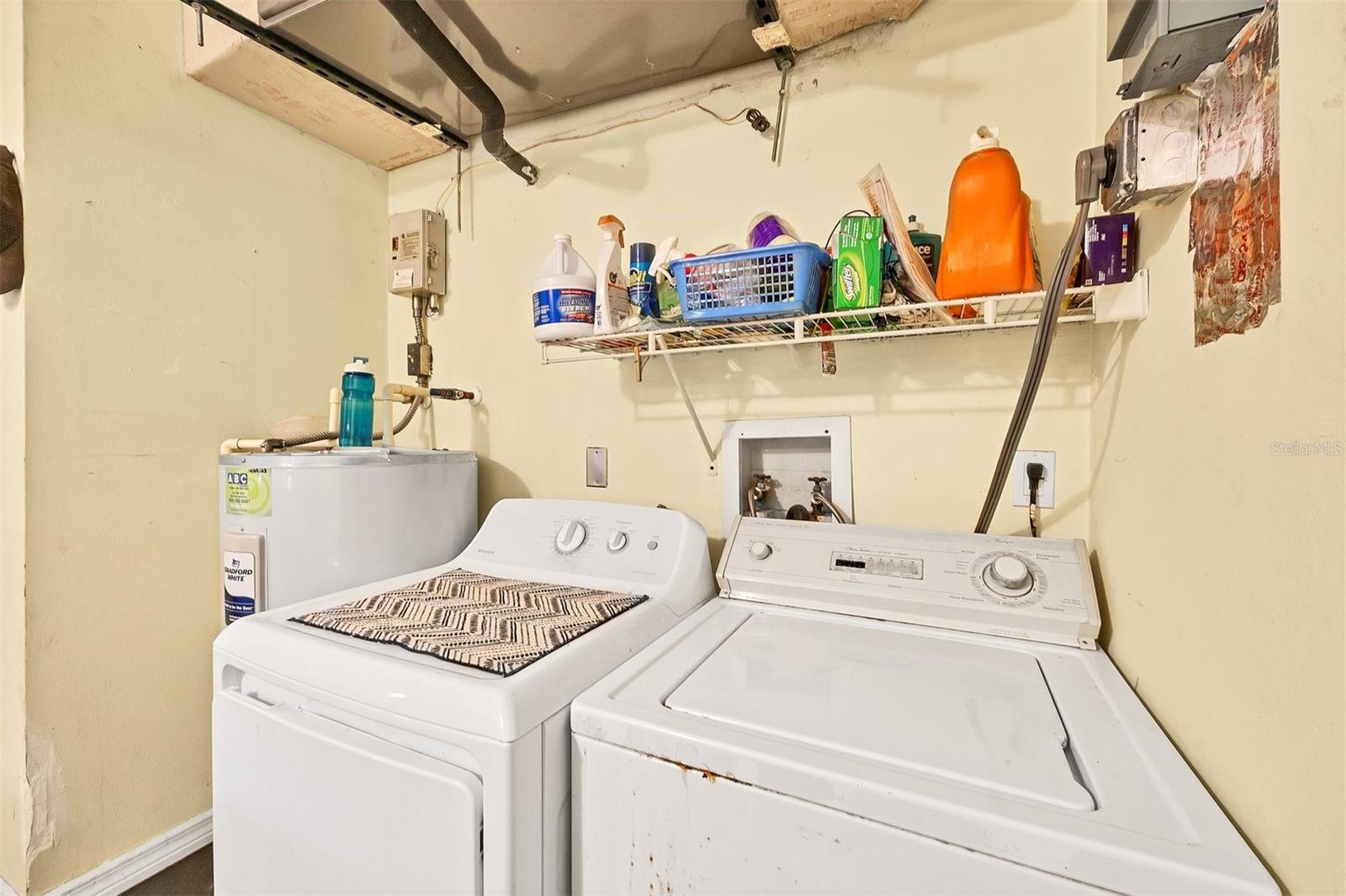 Image 25 of 35 For 521 Artists Avenue