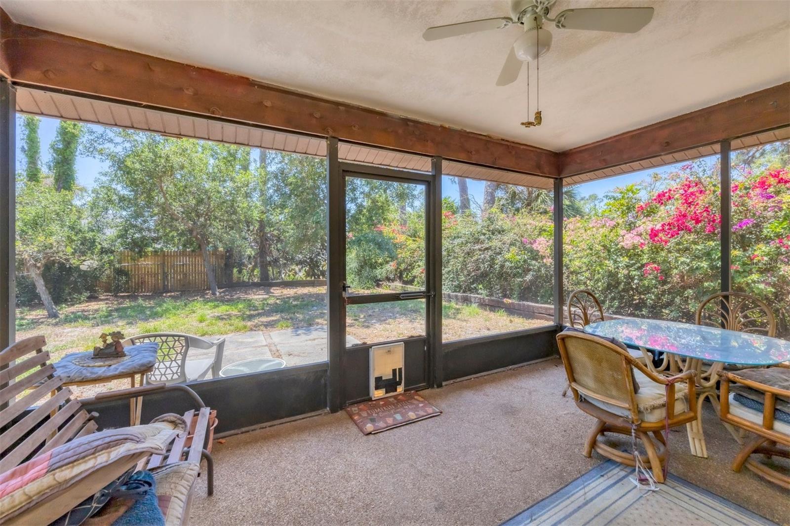 Image 26 of 35 For 521 Artists Avenue