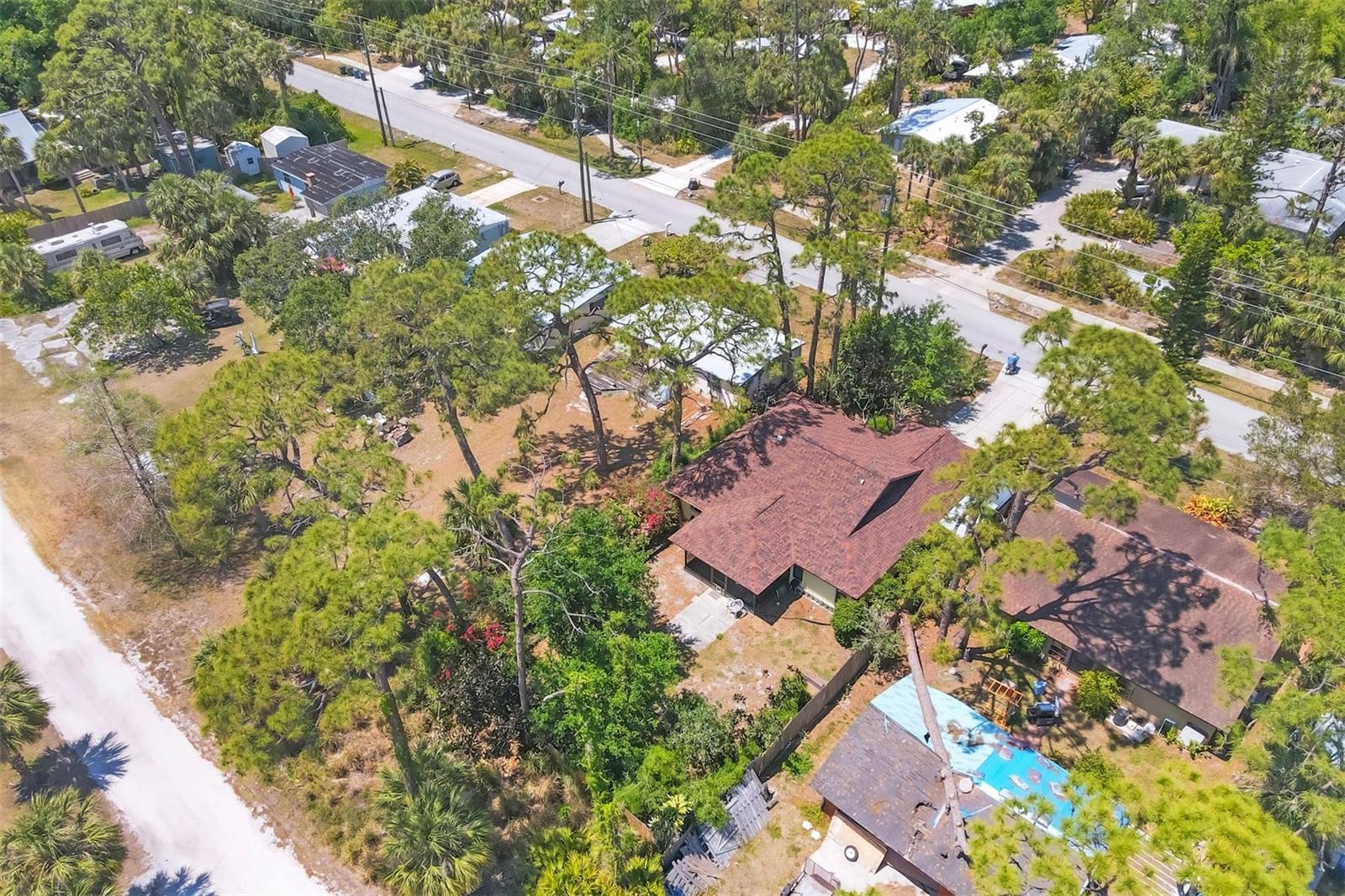 Image 34 of 35 For 521 Artists Avenue