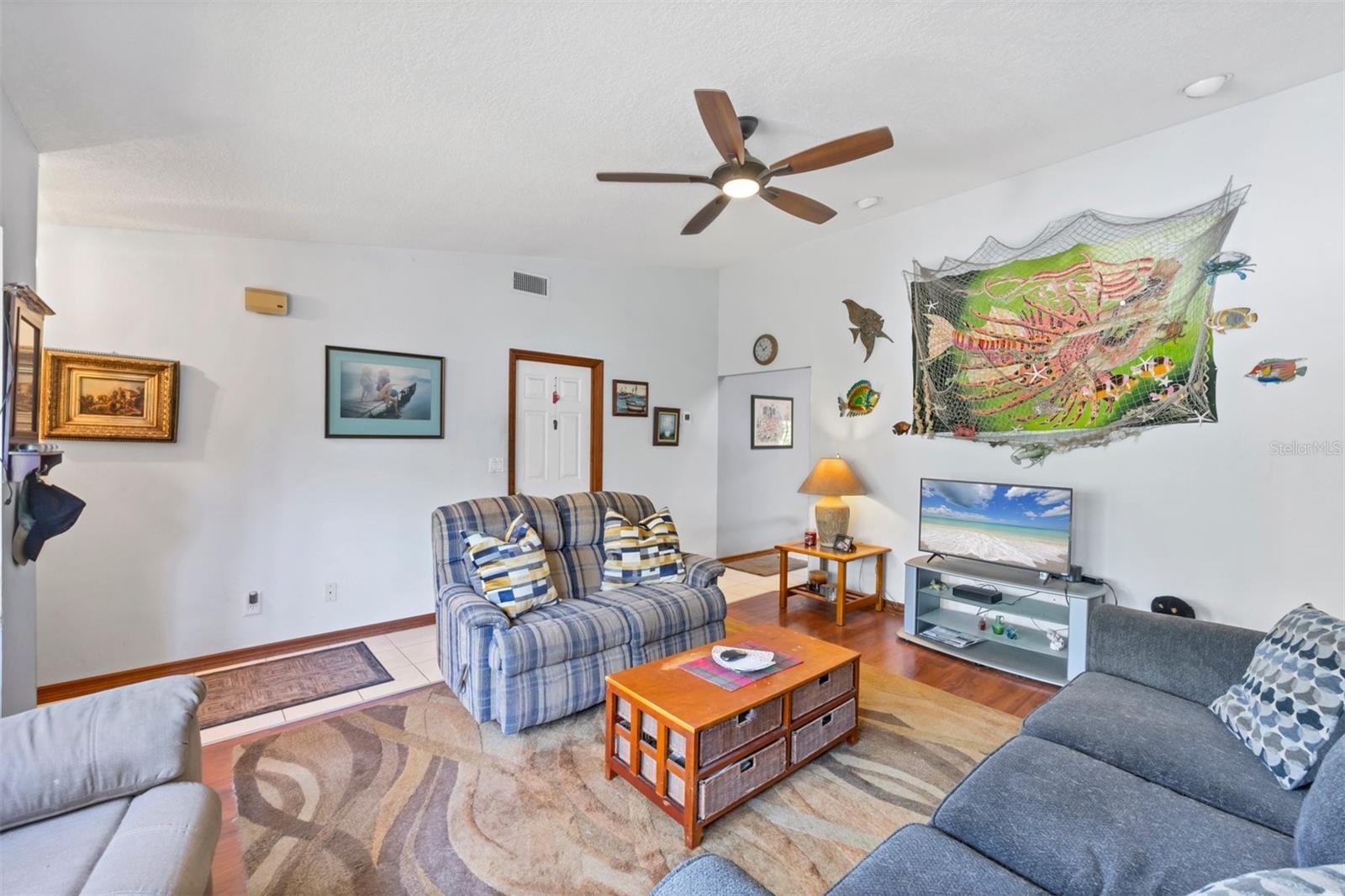 Image 8 of 35 For 521 Artists Avenue