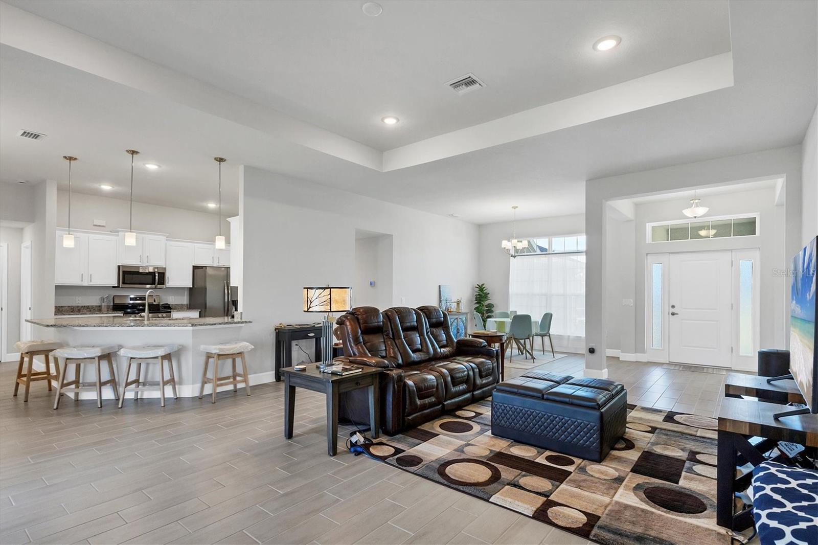 Image 10 of 61 For 14368 Overlook Avenue