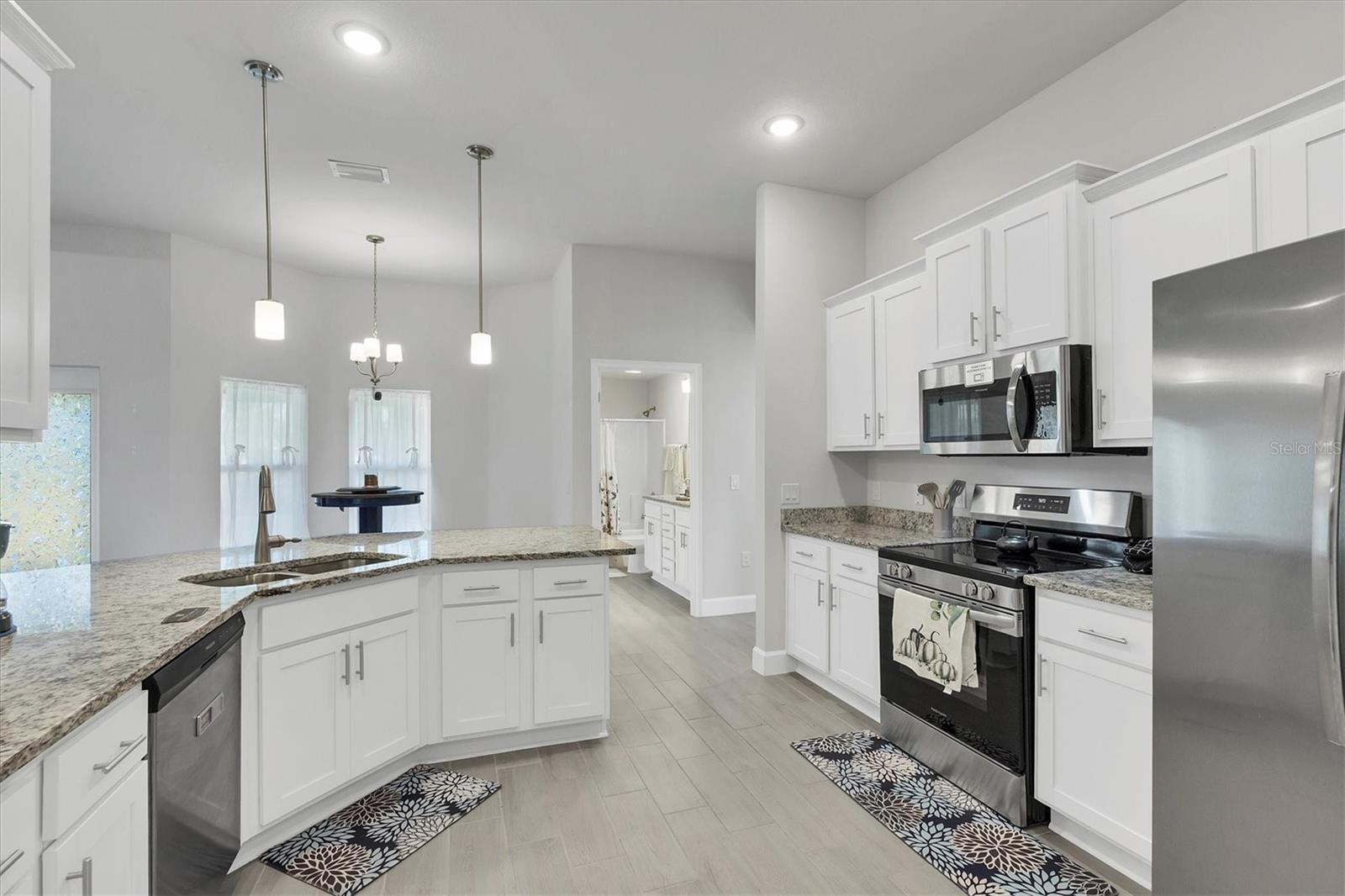 Image 12 of 61 For 14368 Overlook Avenue