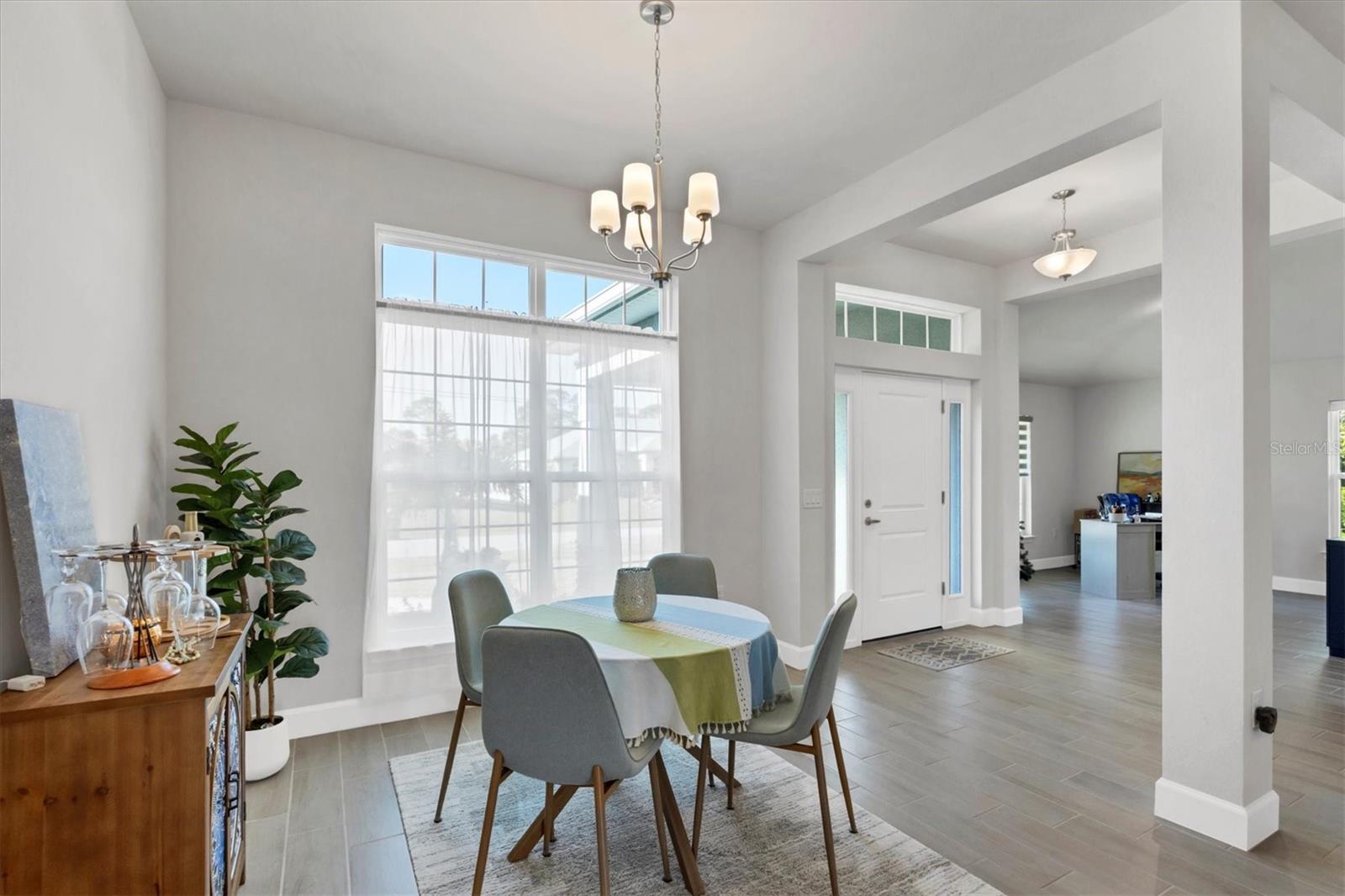 Image 15 of 61 For 14368 Overlook Avenue