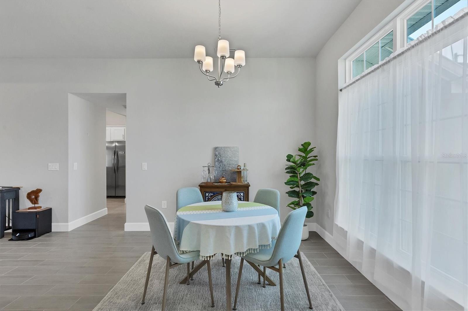 Image 16 of 61 For 14368 Overlook Avenue