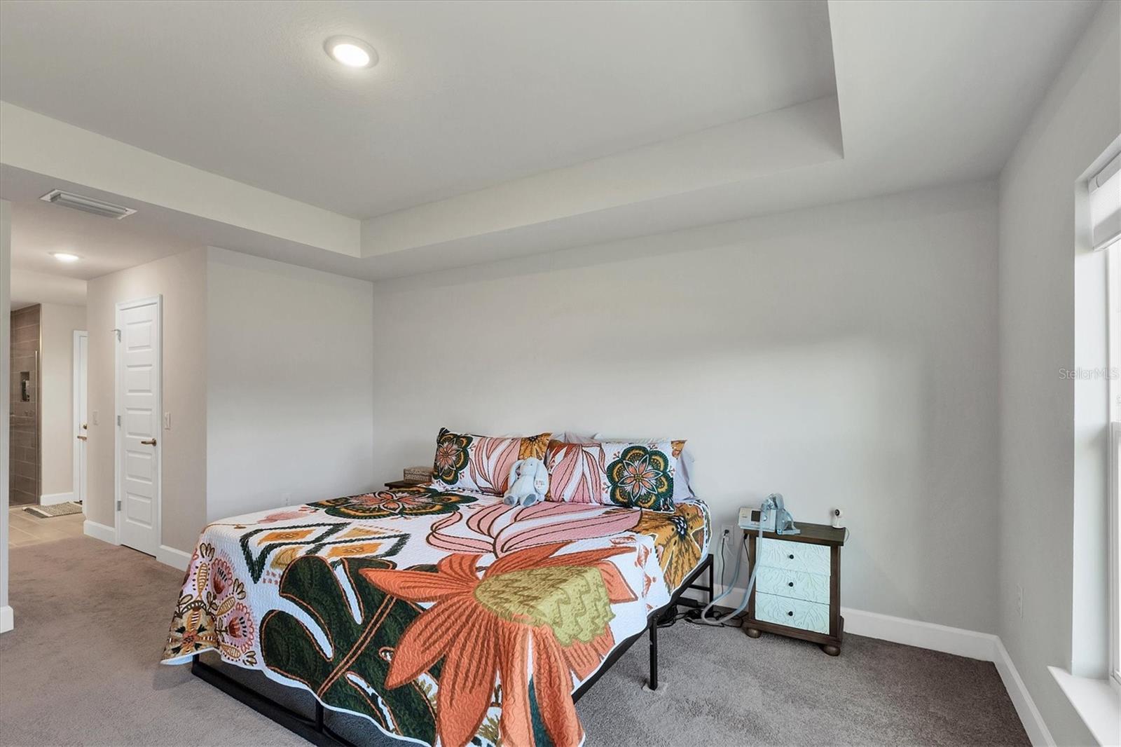 Image 19 of 61 For 14368 Overlook Avenue