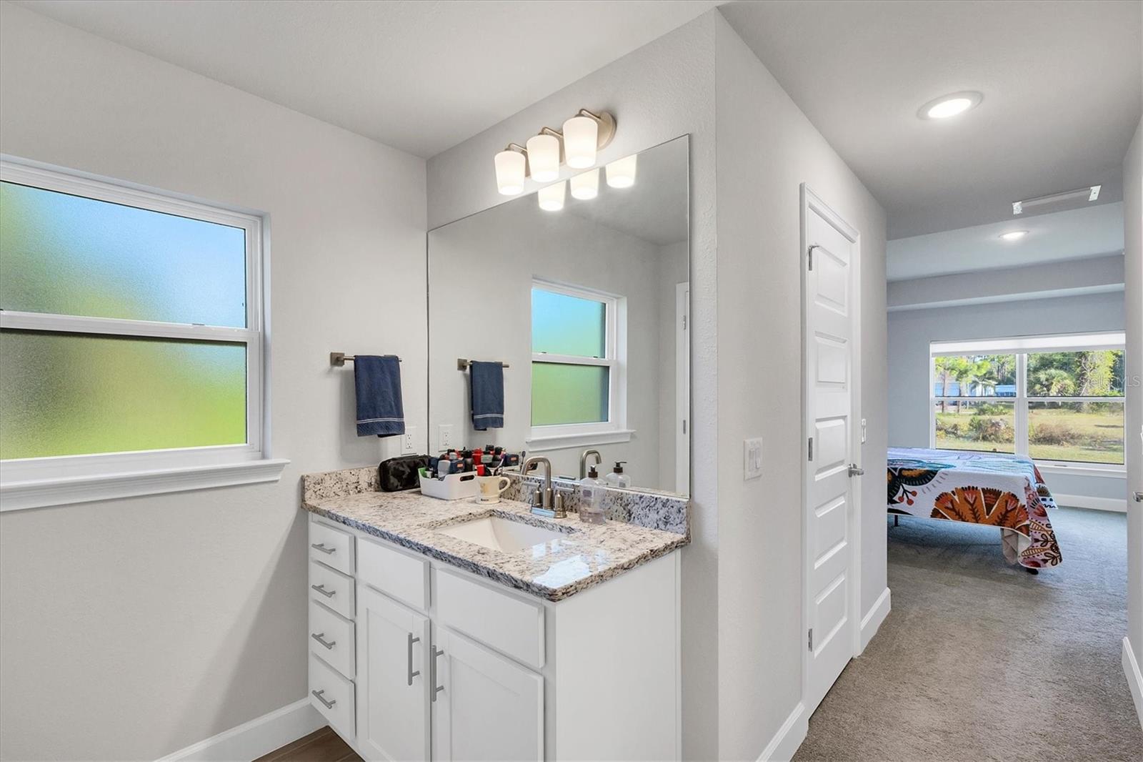 Image 23 of 61 For 14368 Overlook Avenue