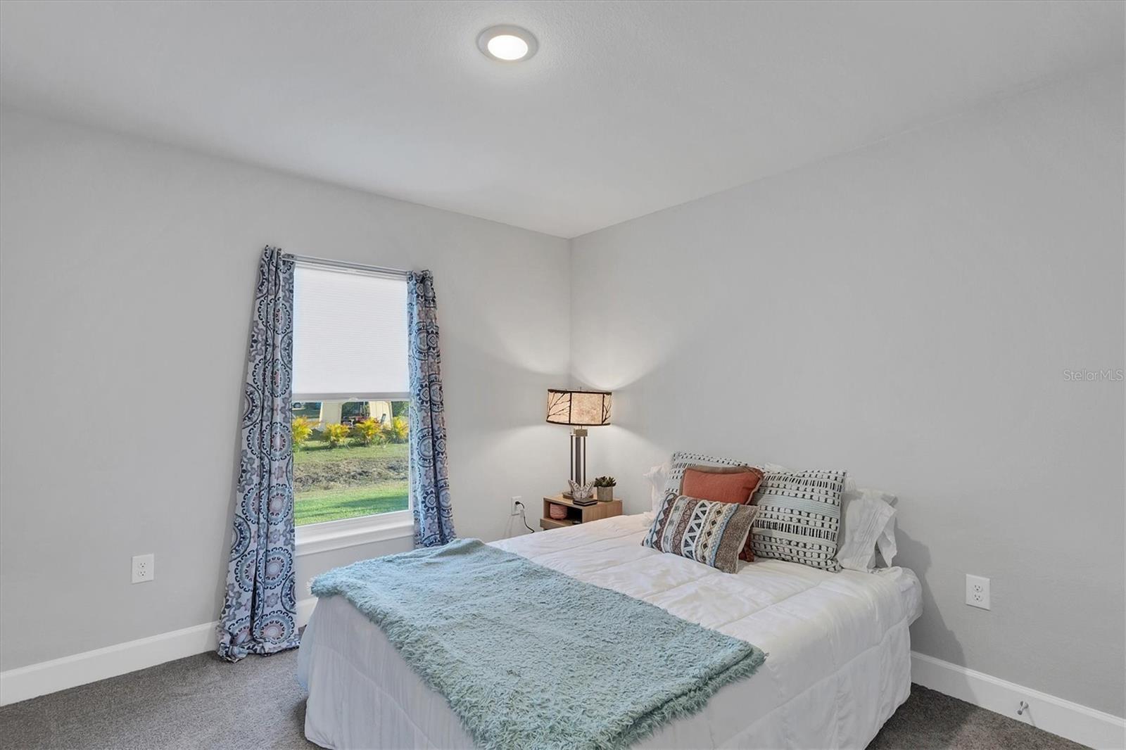 Image 28 of 61 For 14368 Overlook Avenue