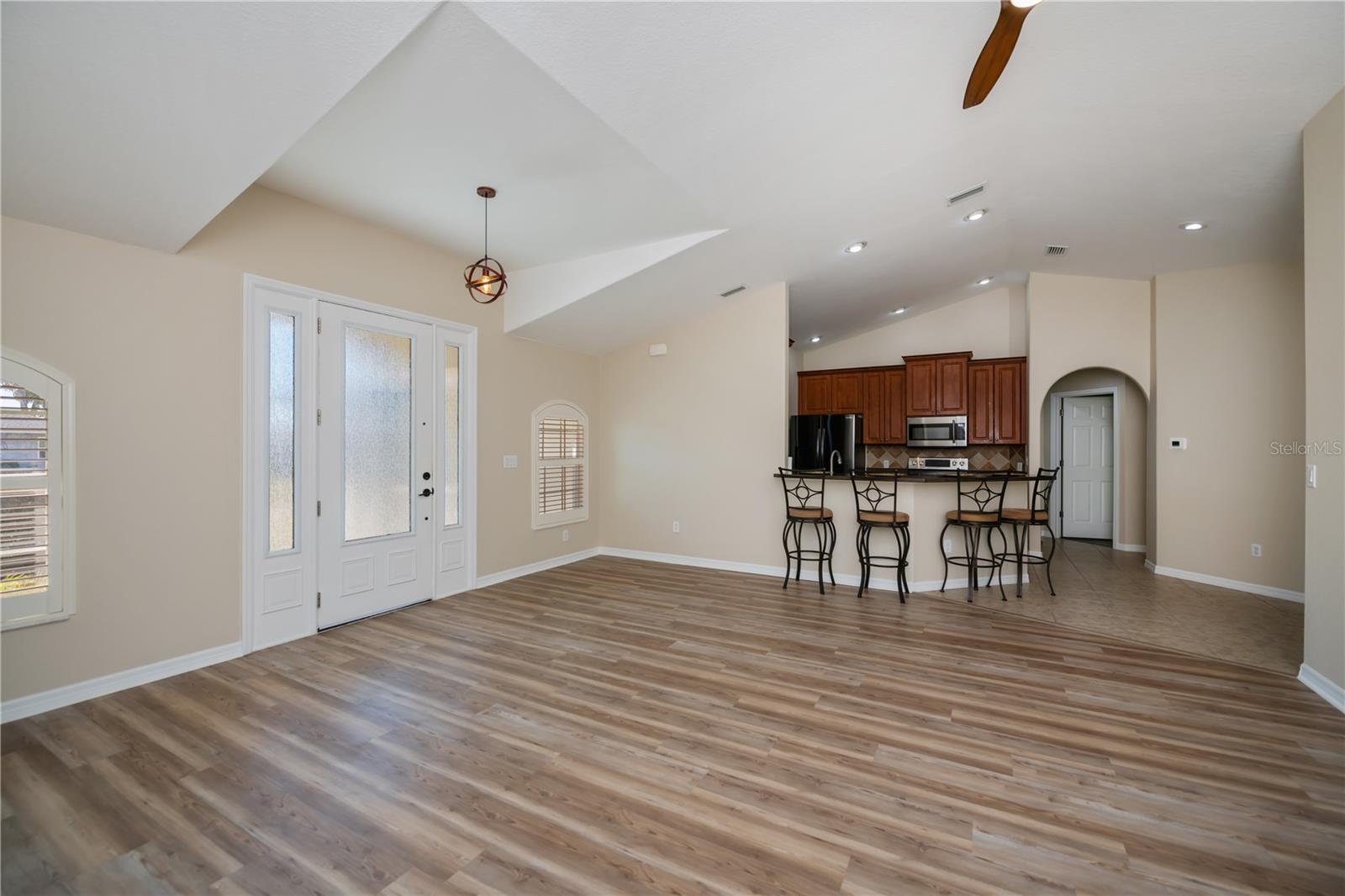 Image 10 of 75 For 271 Annapolis Lane