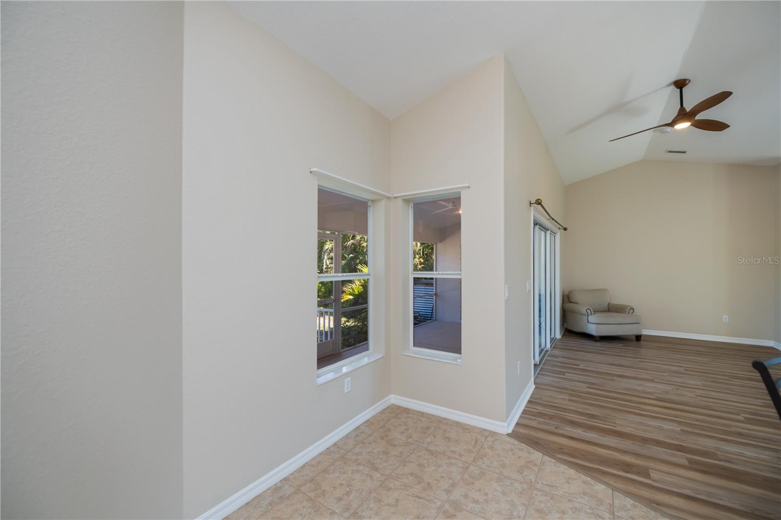 Image 18 of 75 For 271 Annapolis Lane