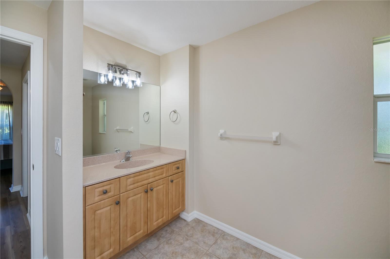 Image 33 of 75 For 271 Annapolis Lane