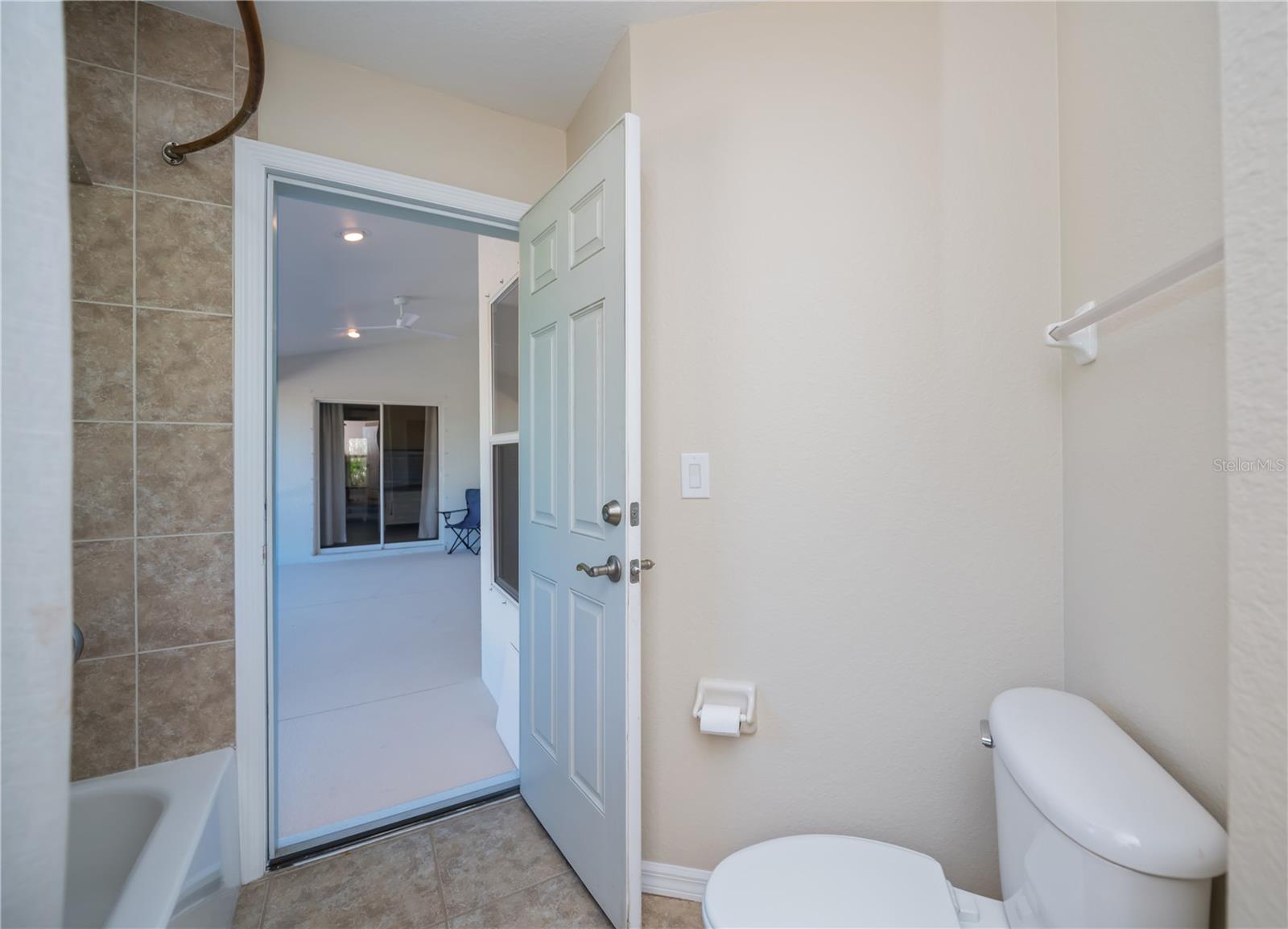 Image 35 of 75 For 271 Annapolis Lane