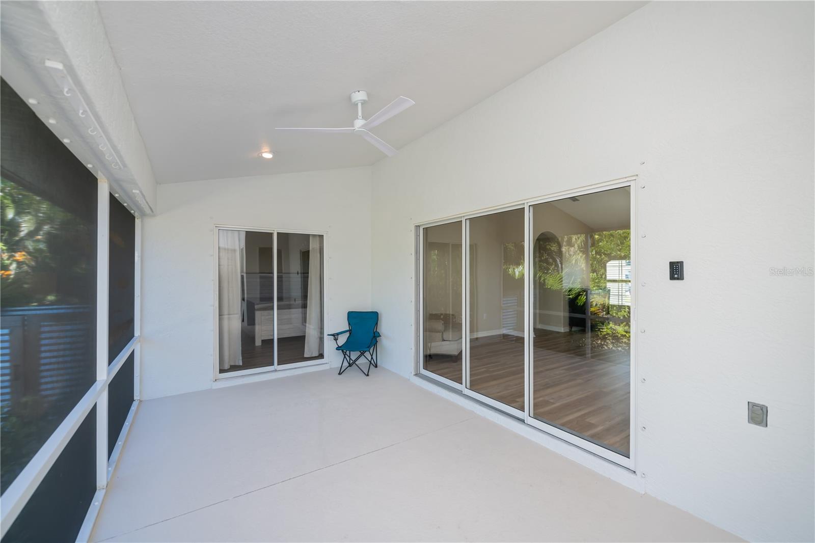 Image 42 of 75 For 271 Annapolis Lane