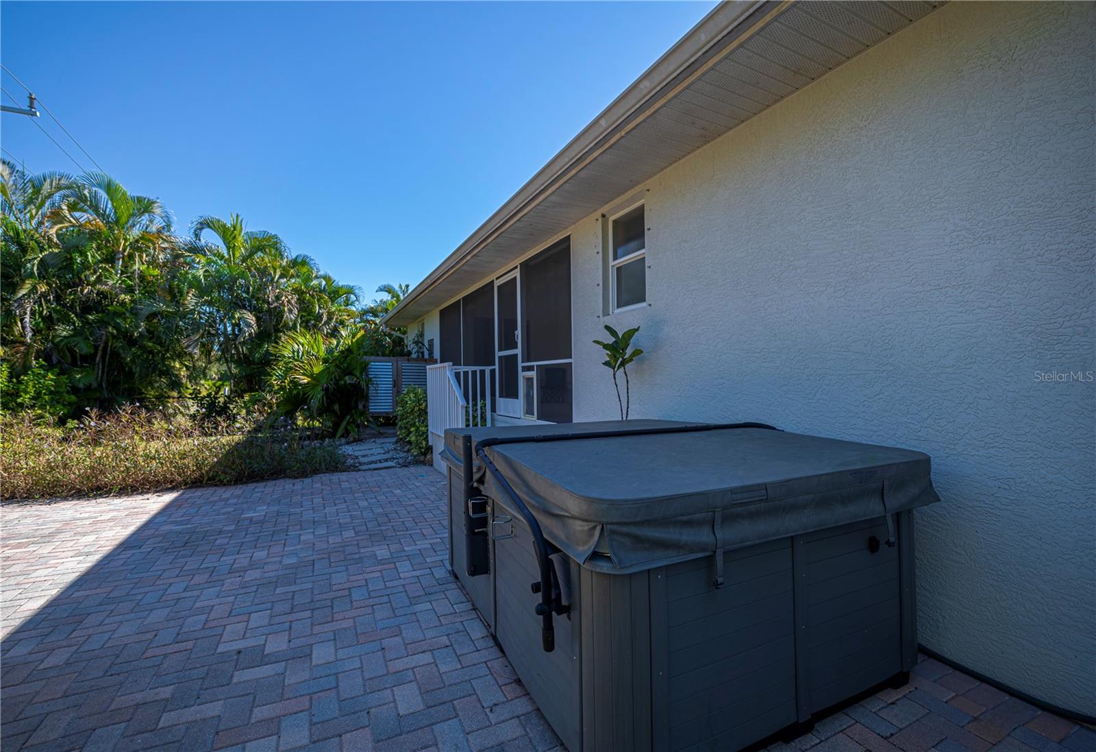 Image 46 of 75 For 271 Annapolis Lane