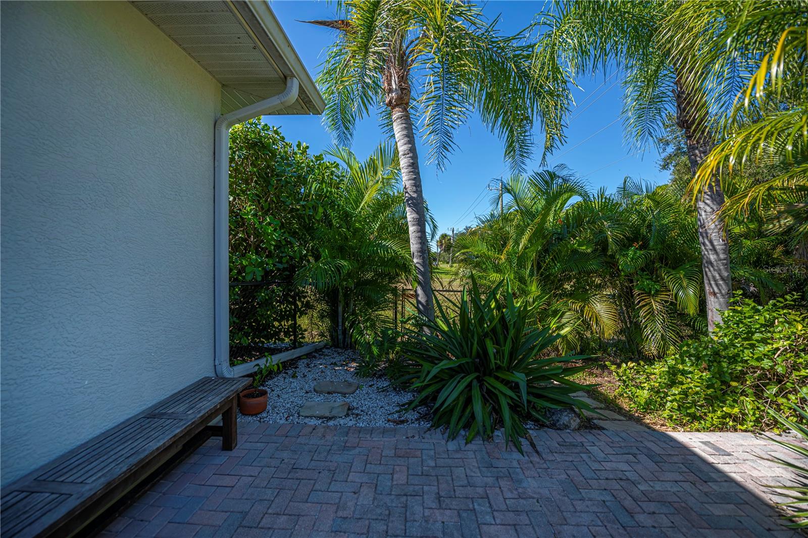 Image 48 of 75 For 271 Annapolis Lane