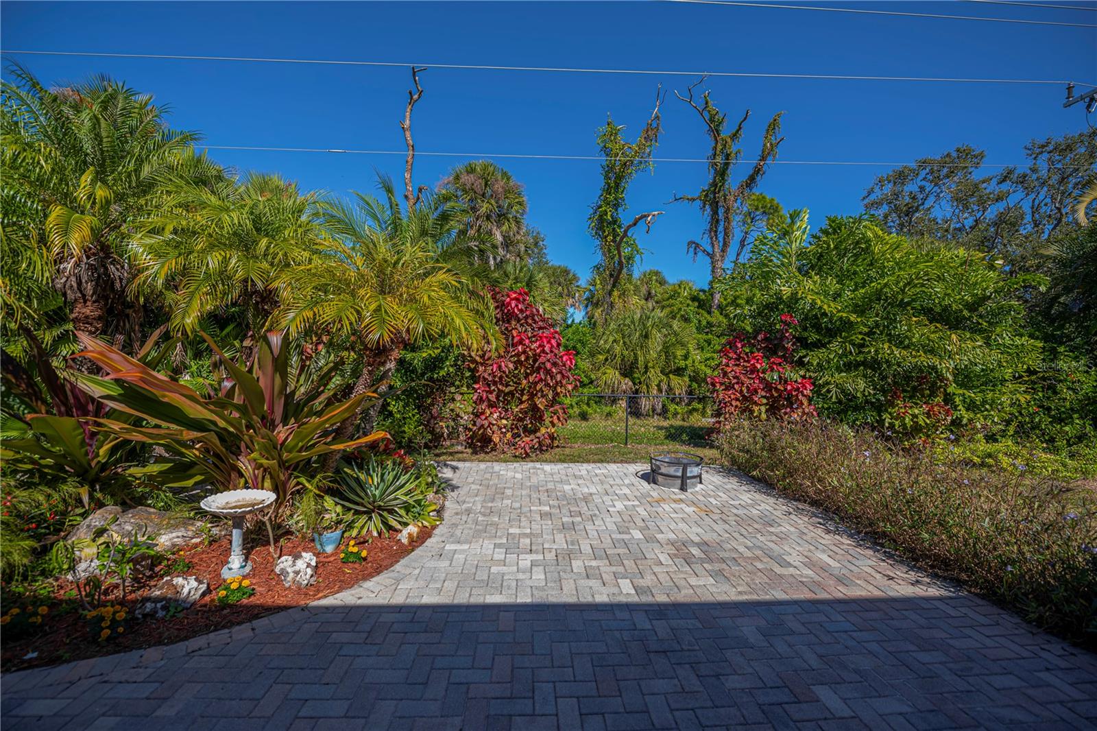 Image 50 of 75 For 271 Annapolis Lane