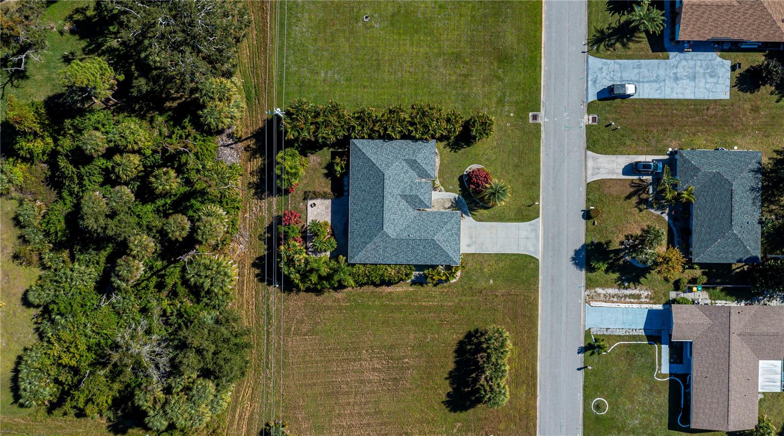 Image 57 of 75 For 271 Annapolis Lane