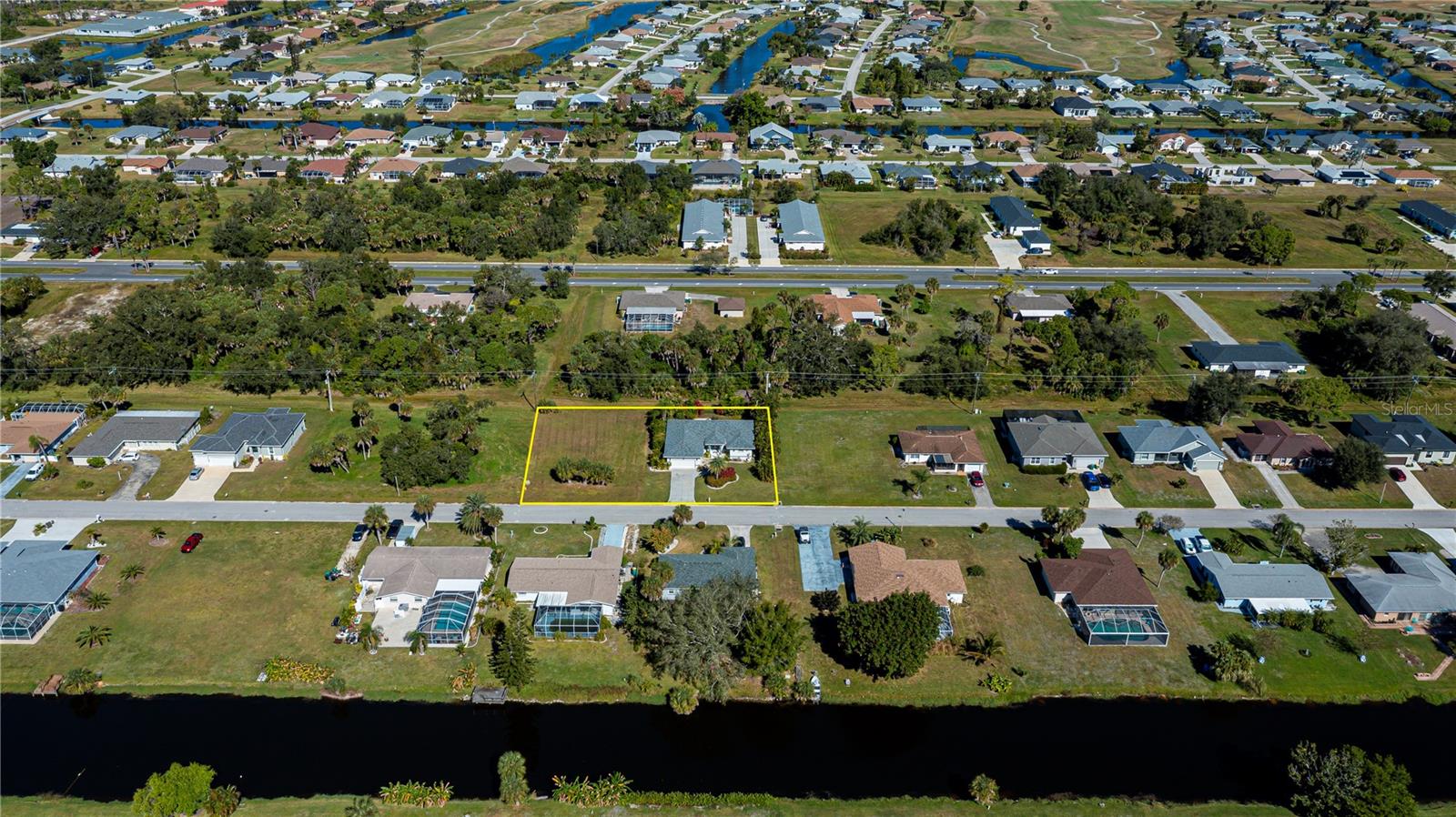 Image 58 of 75 For 271 Annapolis Lane