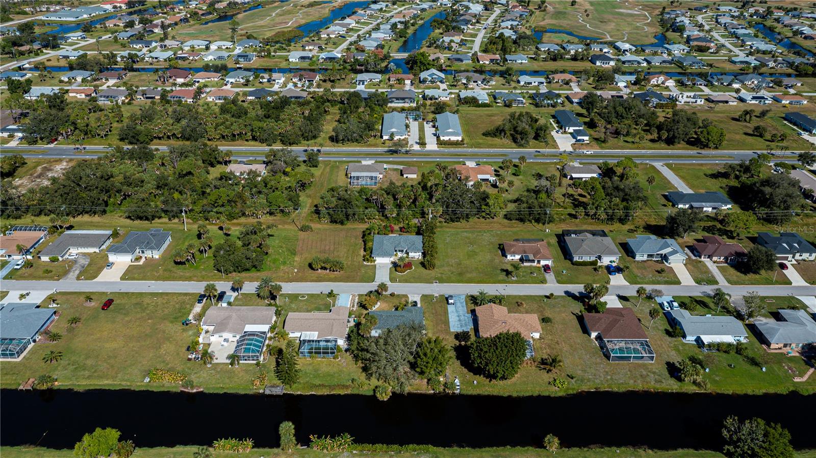 Image 62 of 75 For 271 Annapolis Lane