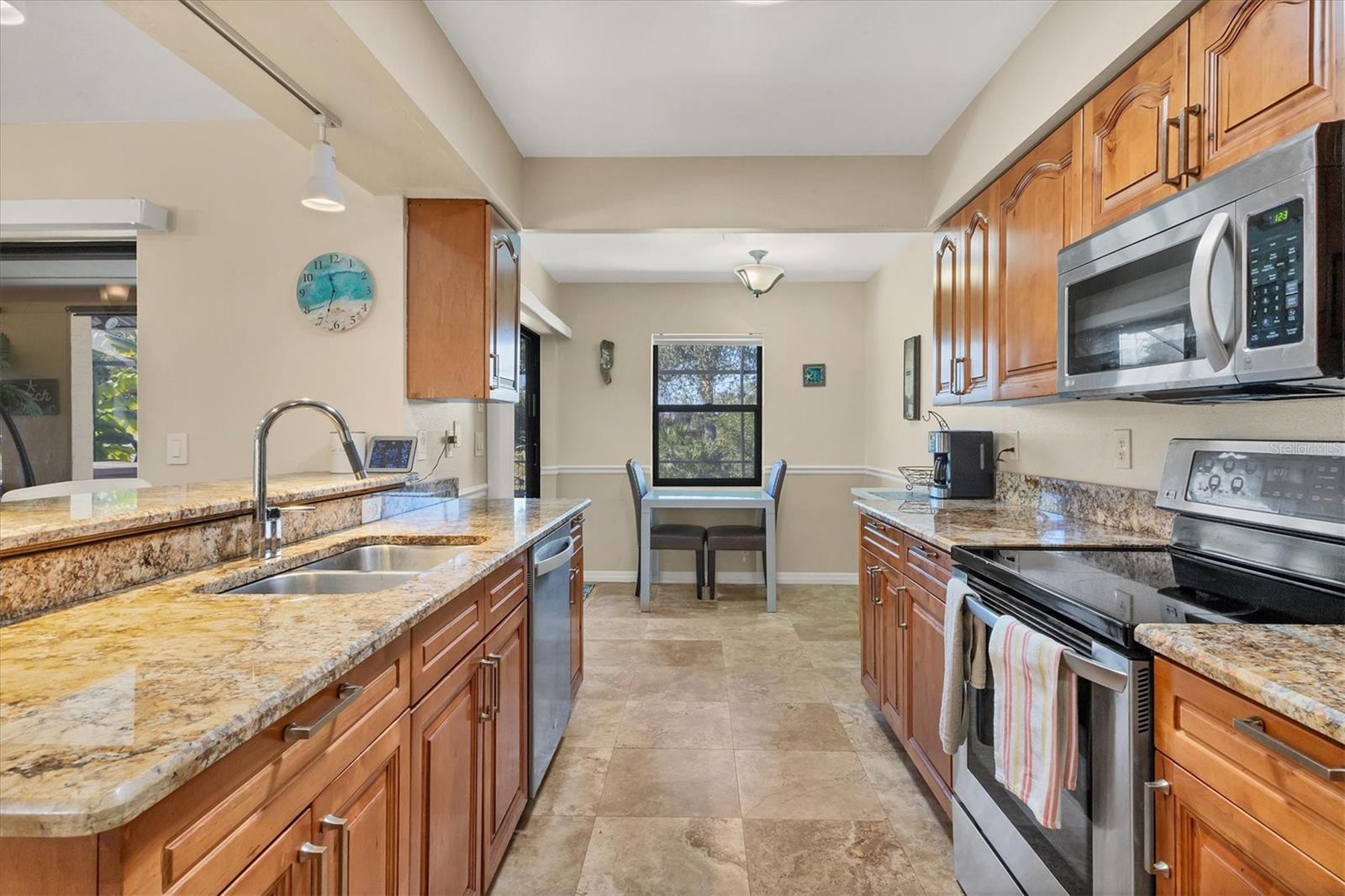 Image 10 of 39 For 7047 Adderly Street