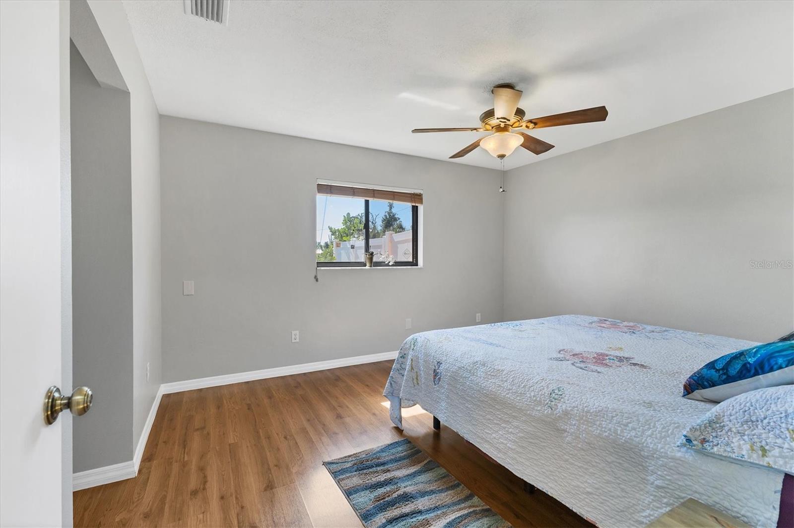 Image 17 of 39 For 7047 Adderly Street