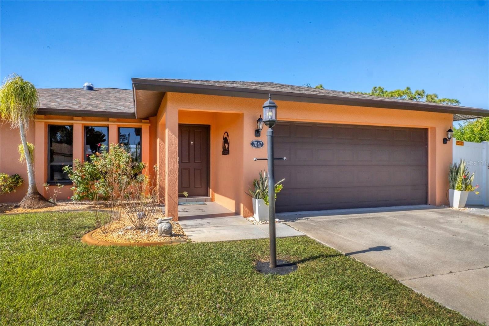 Image 4 of 39 For 7047 Adderly Street