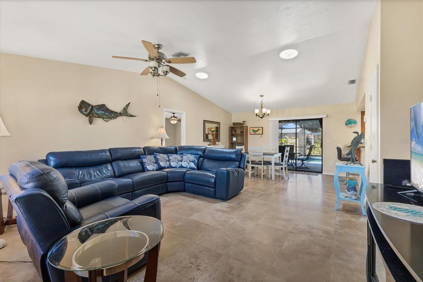 Image 5 of 39 For 7047 Adderly Street