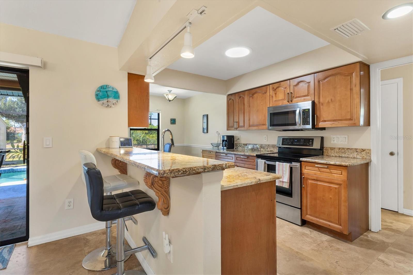 Image 9 of 39 For 7047 Adderly Street