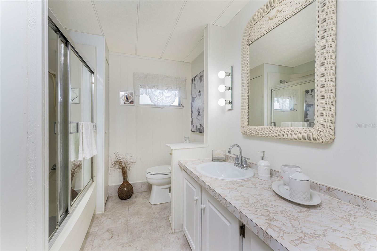 Image 15 of 44 For 1315 Flamingo Drive