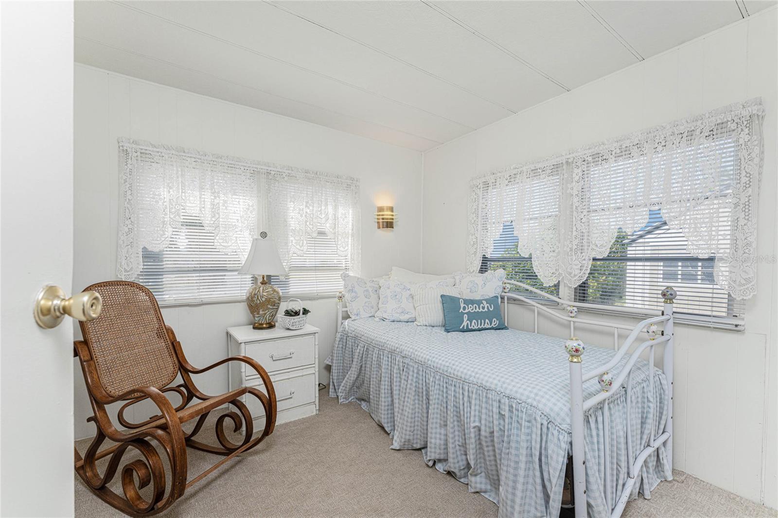 Image 18 of 44 For 1315 Flamingo Drive