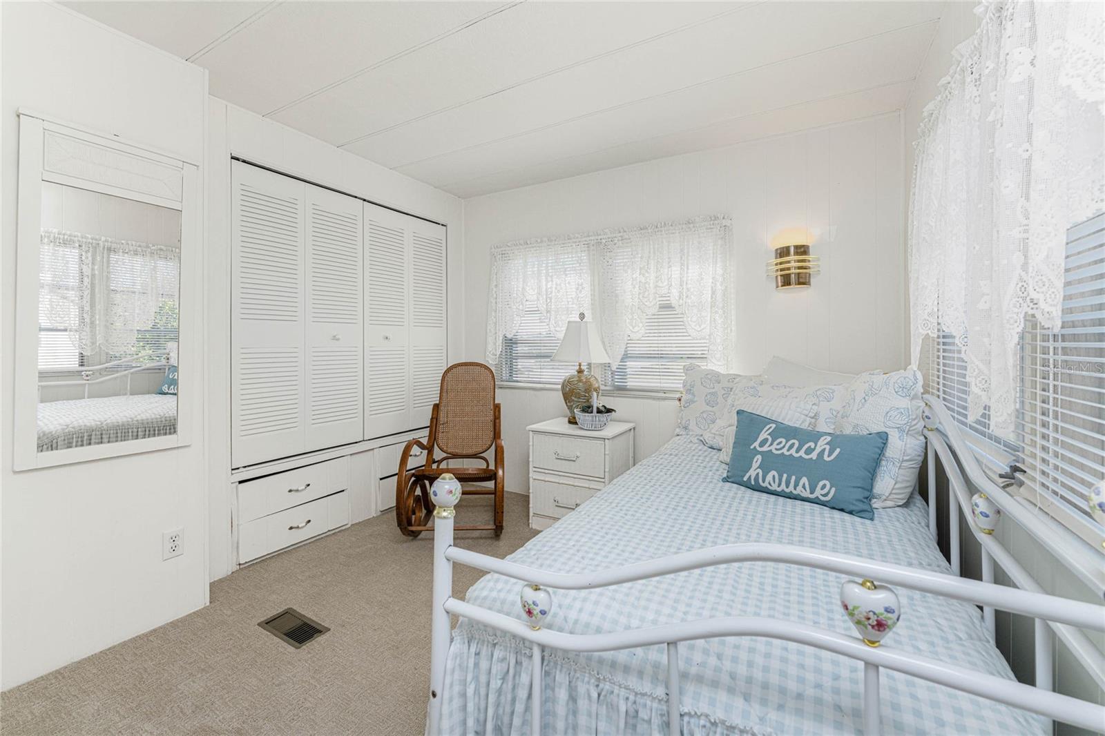 Image 19 of 44 For 1315 Flamingo Drive