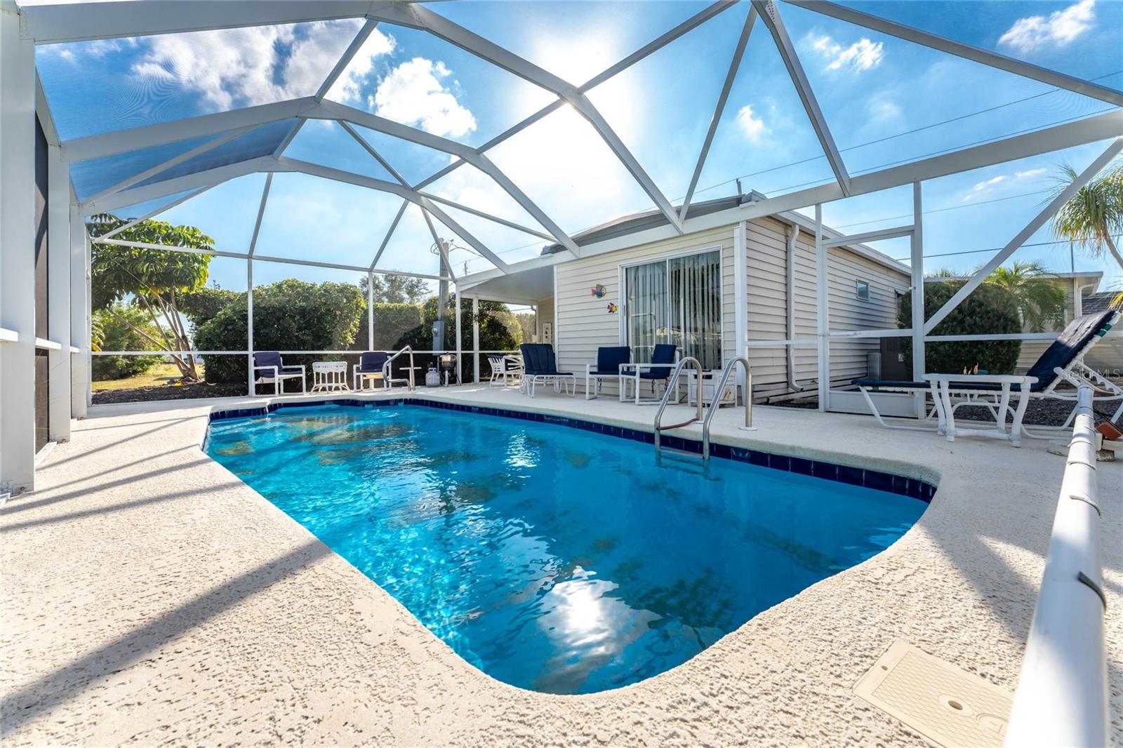 Image 31 of 44 For 1315 Flamingo Drive