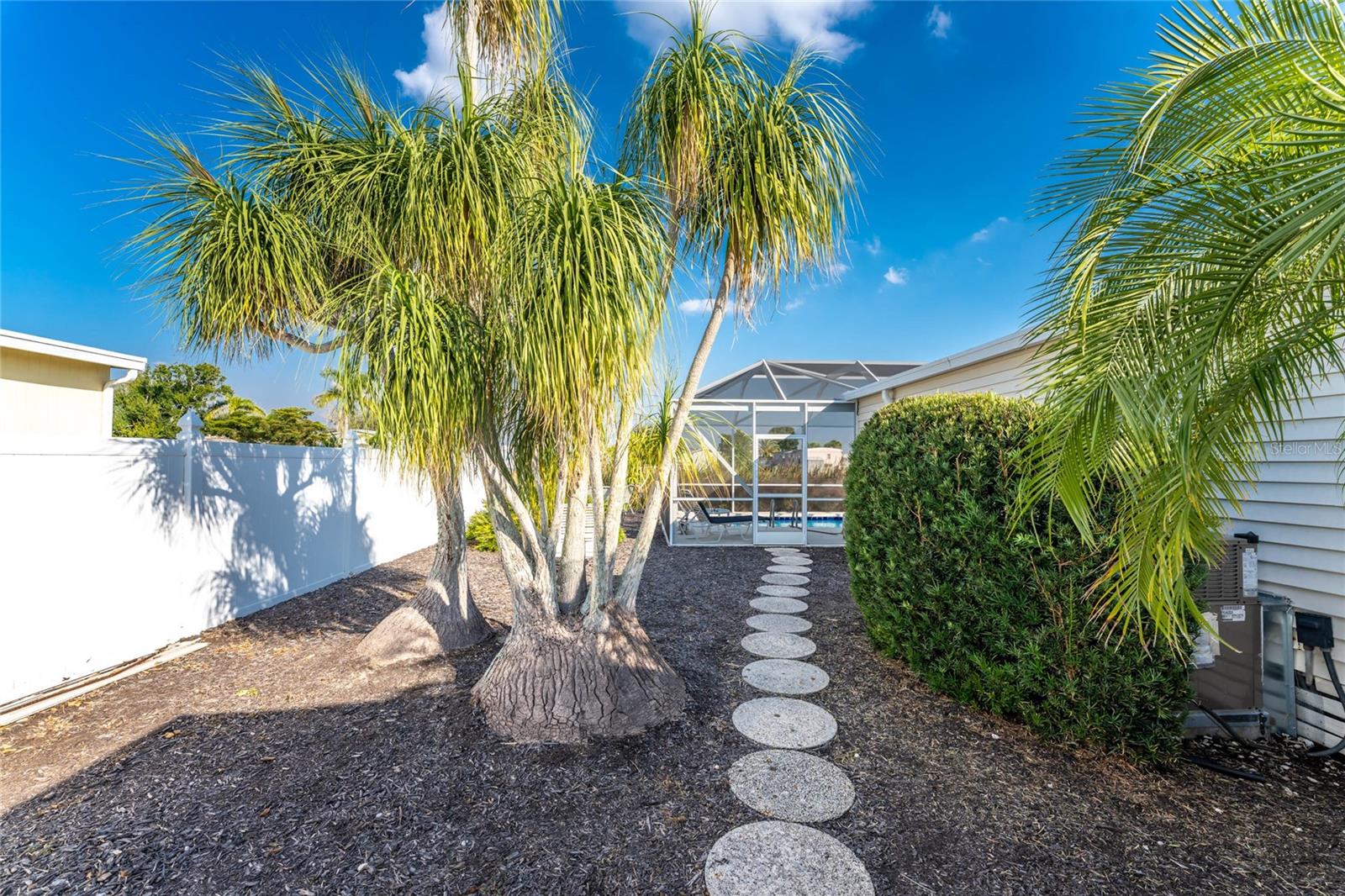 Image 34 of 44 For 1315 Flamingo Drive