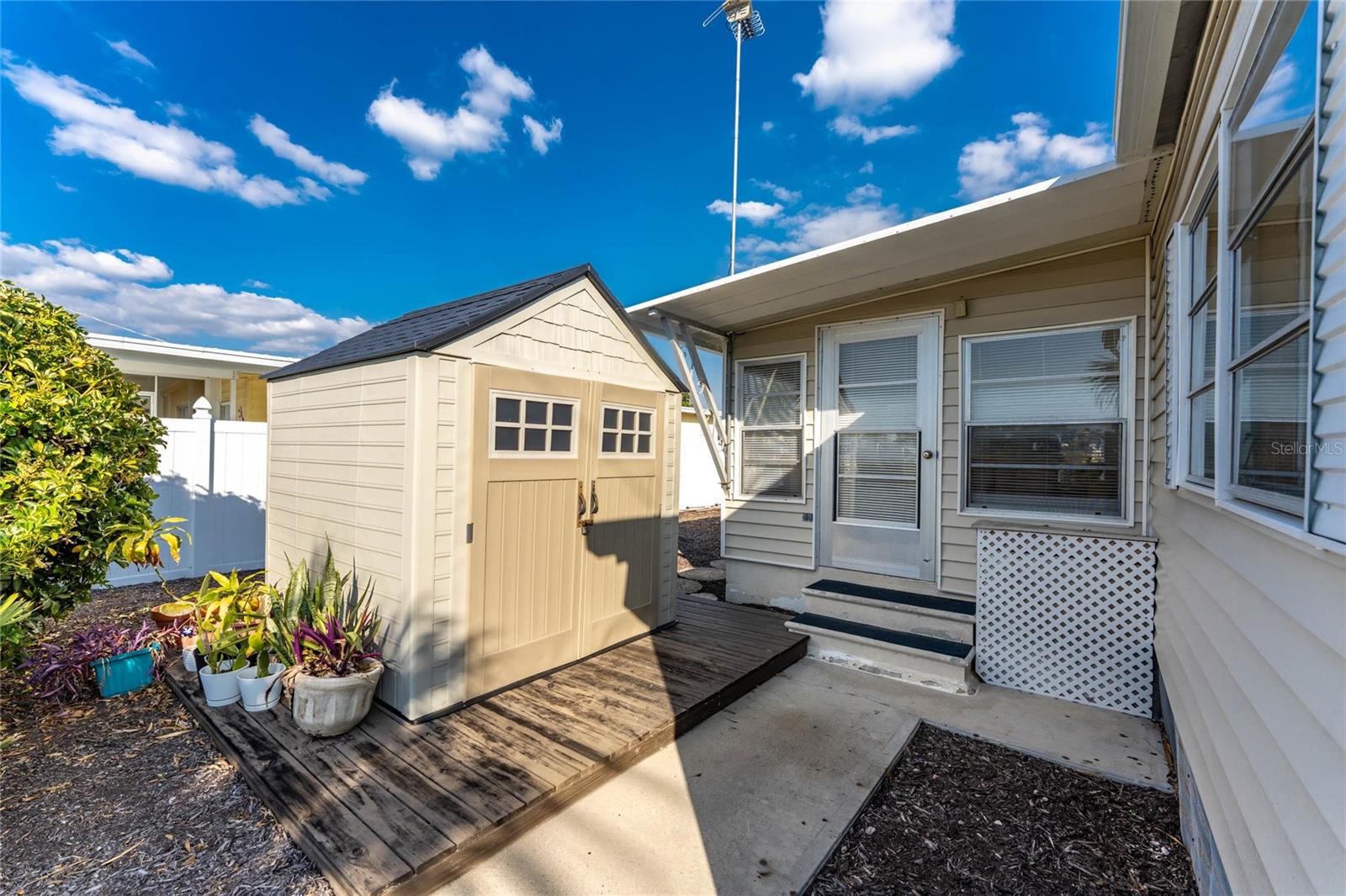 Image 37 of 44 For 1315 Flamingo Drive