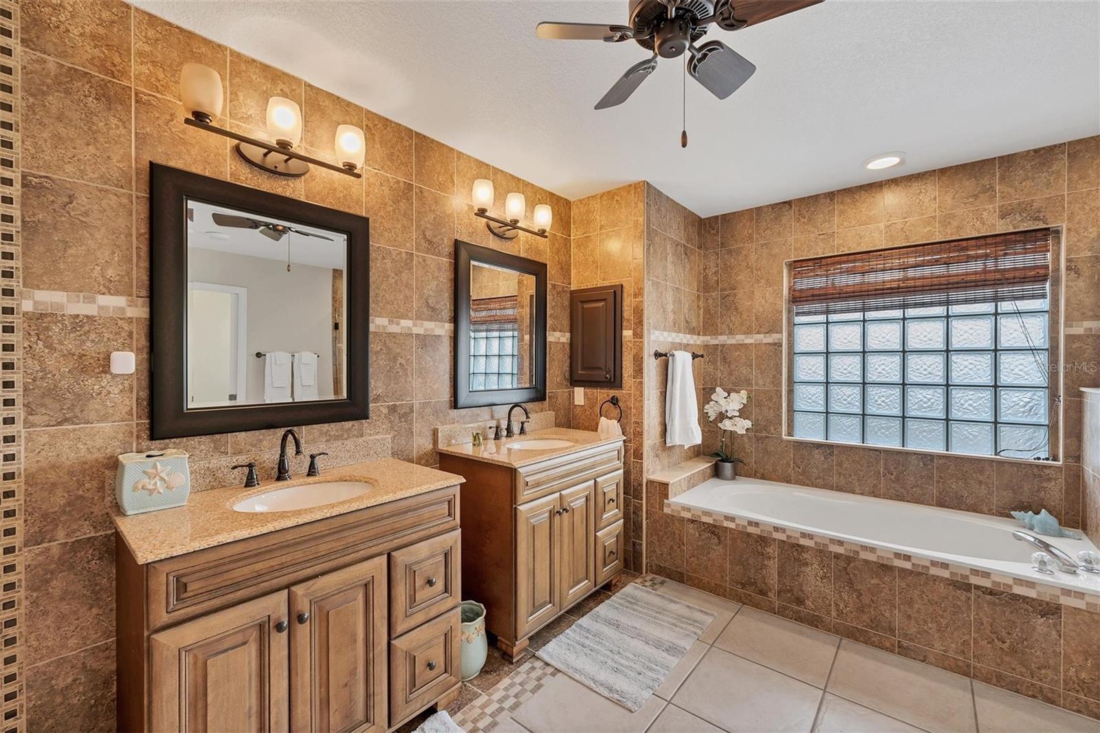 Image 18 of 38 For 11 Amberjack Terrace