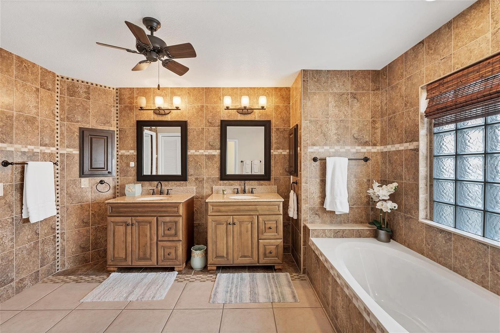 Image 21 of 38 For 11 Amberjack Terrace