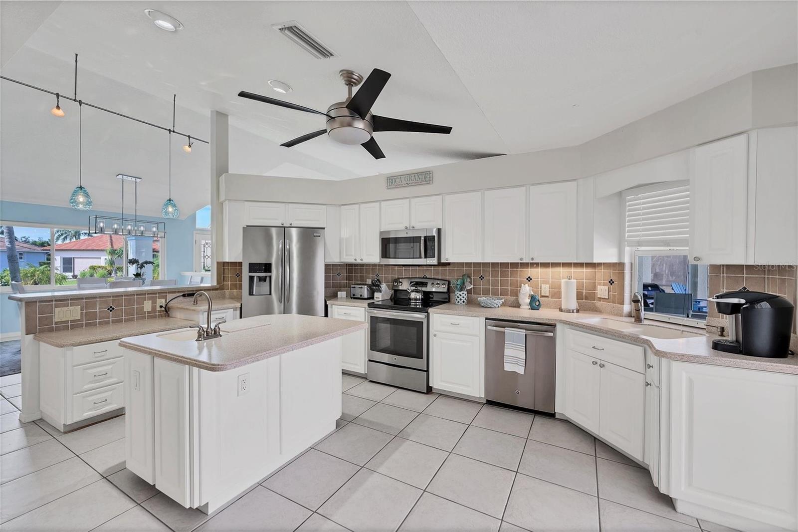 Image 9 of 38 For 11 Amberjack Terrace