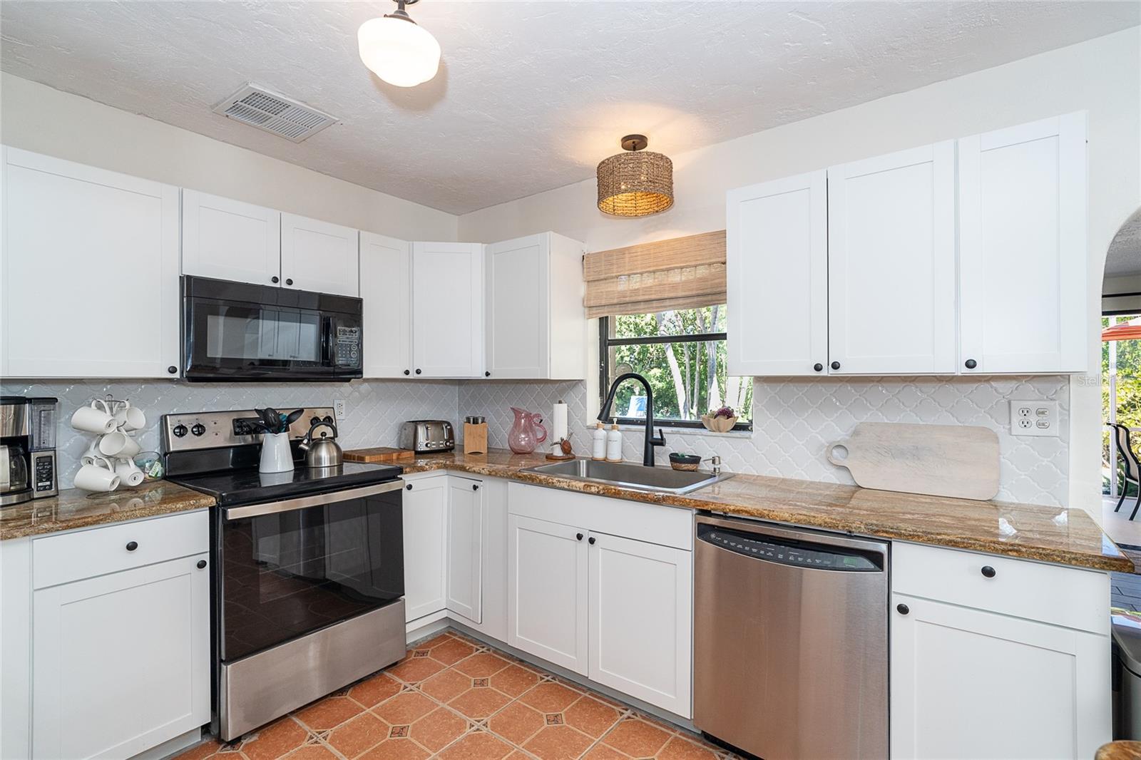 Image 17 of 70 For 90 Gulf Boulevard