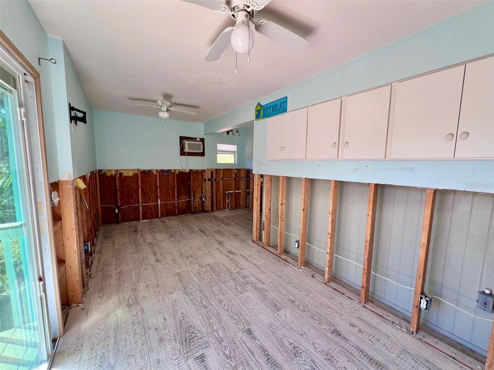 Image 17 of 49 For 9568 Buccaneer Trail