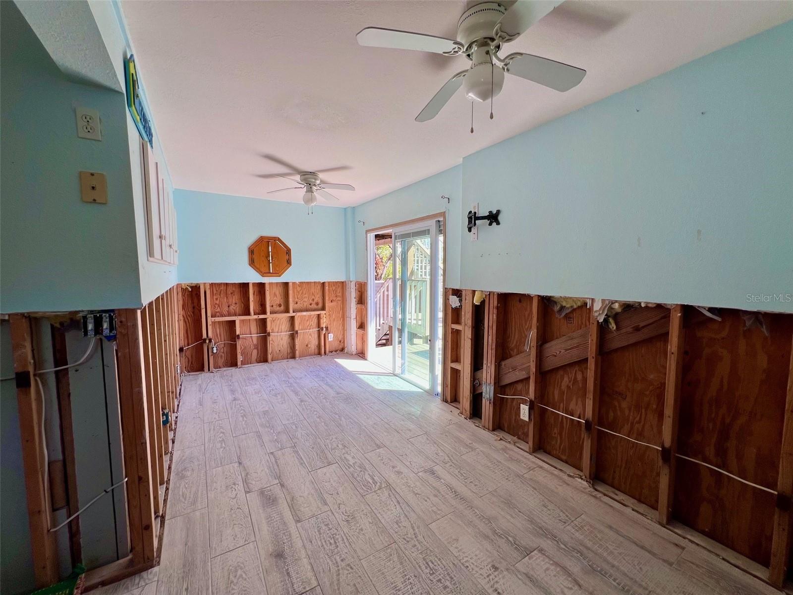 Image 20 of 49 For 9568 Buccaneer Trail