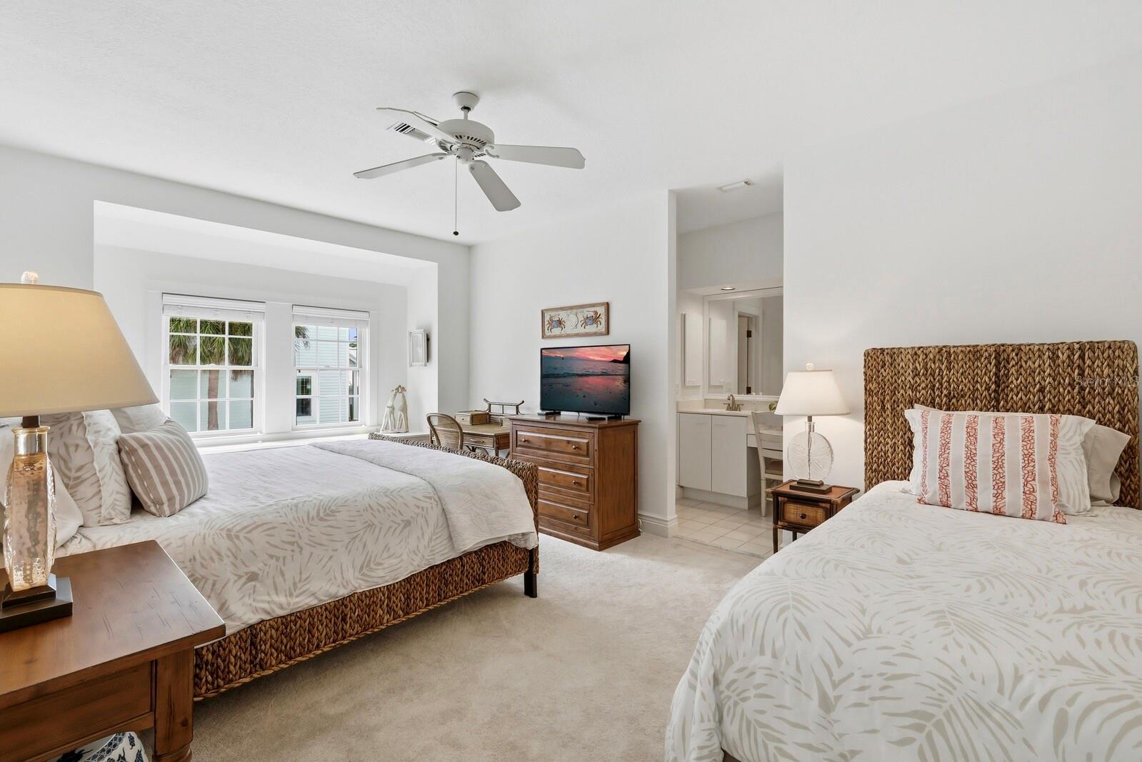 Image 19 of 71 For 182 Carrick Bend Lane