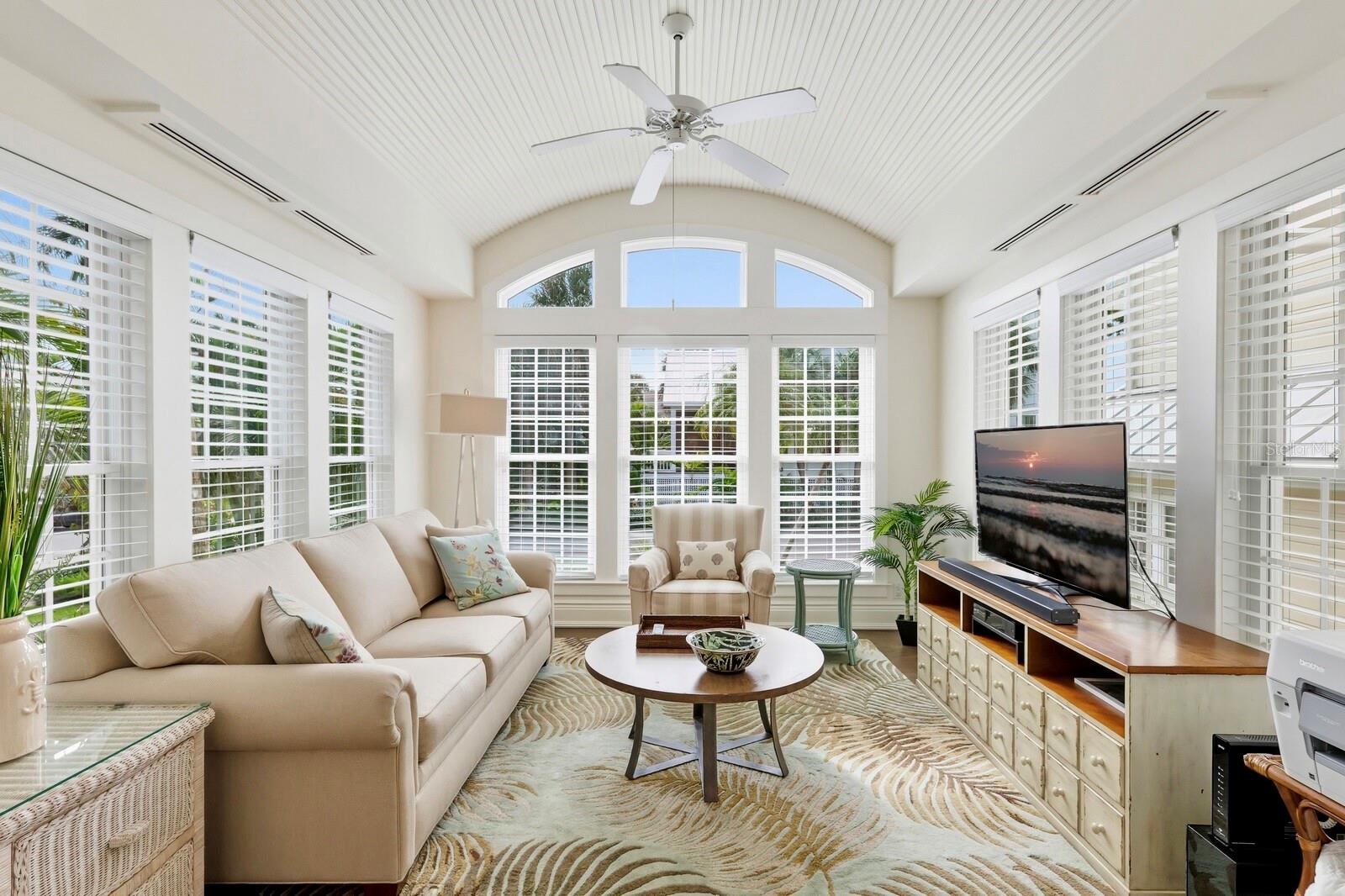 Image 5 of 71 For 182 Carrick Bend Lane