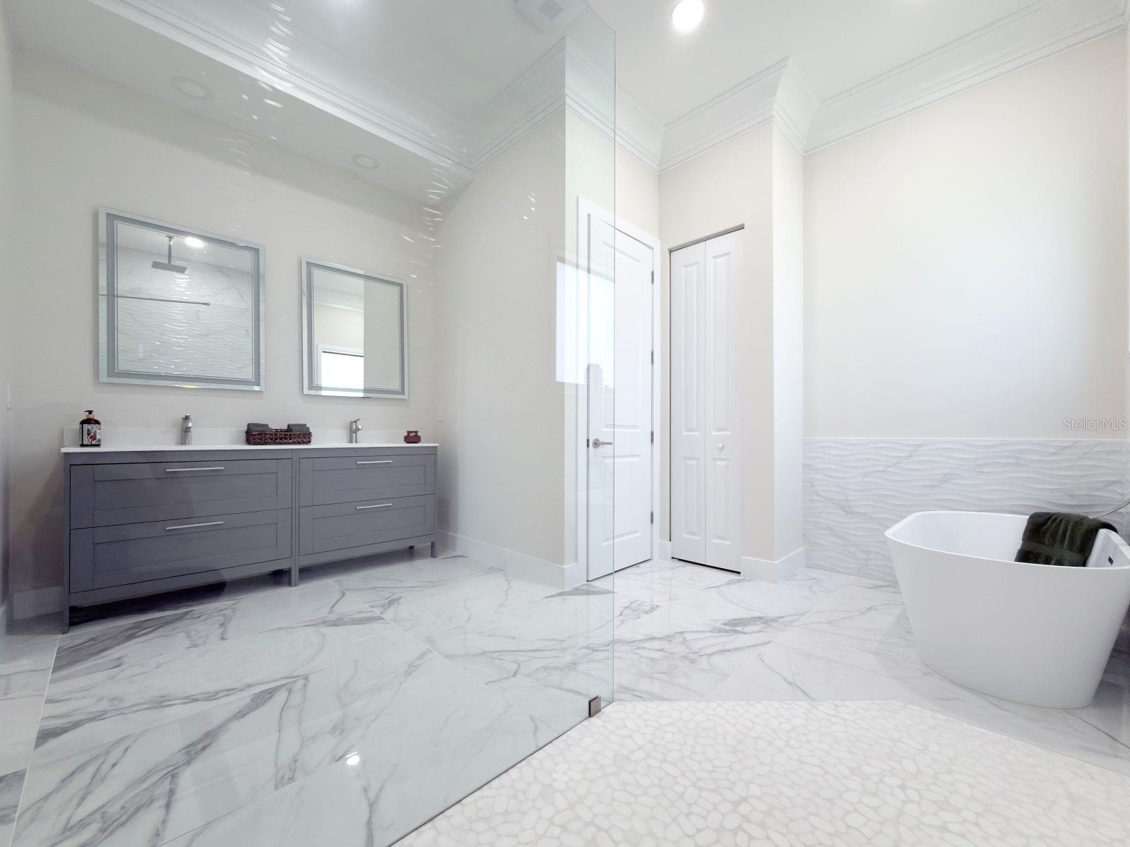 Image 31 of 65 For 9222 Rosebud Circle