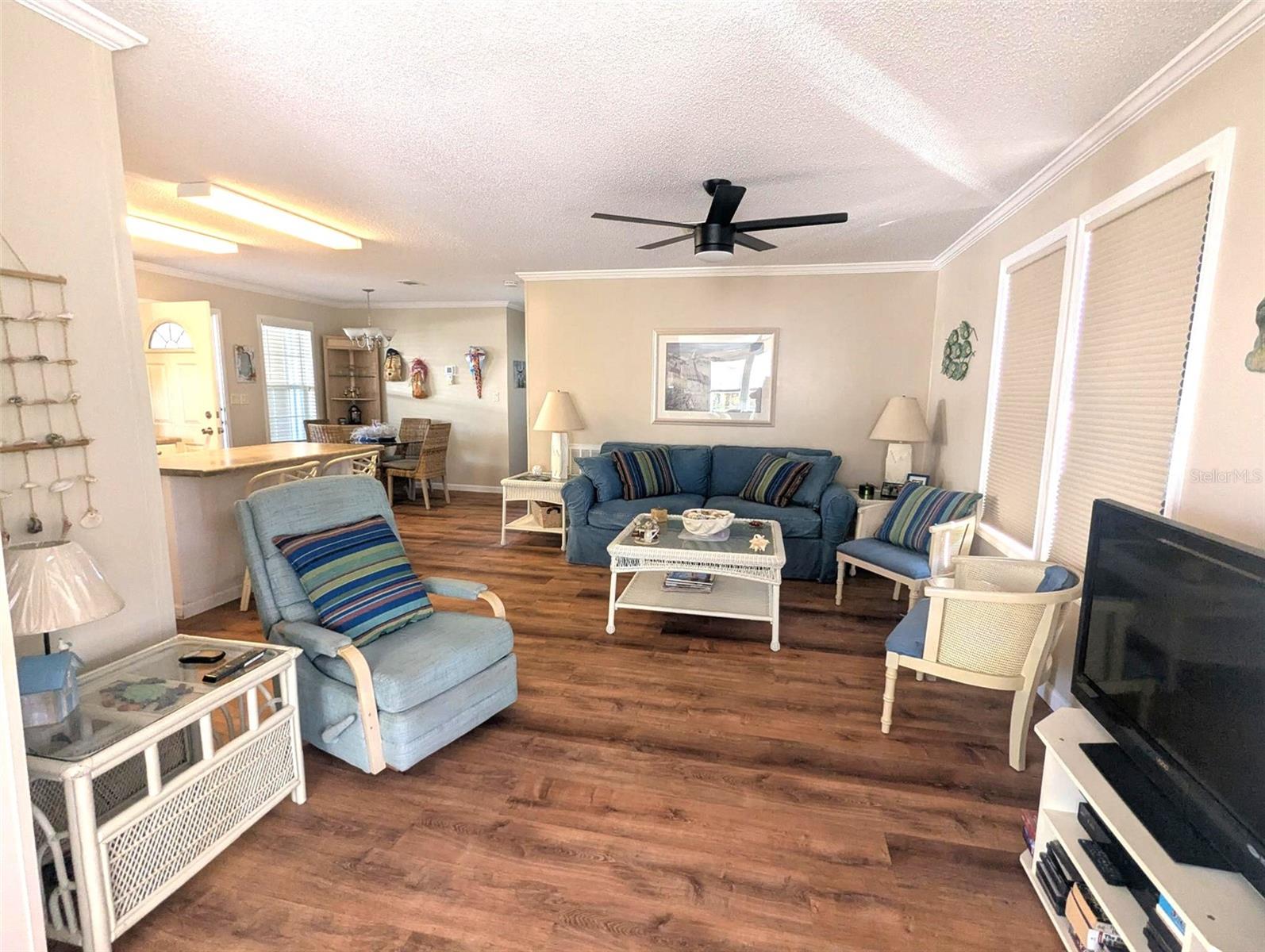 Image 4 of 58 For 2100 Kings Hwy  1094