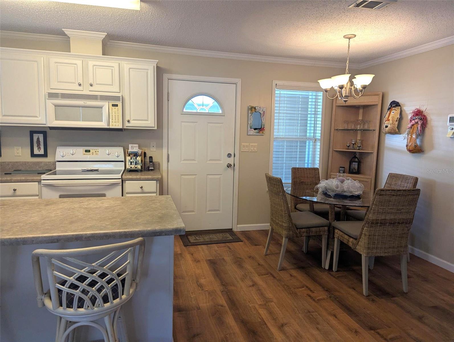 Image 6 of 58 For 2100 Kings Hwy  1094