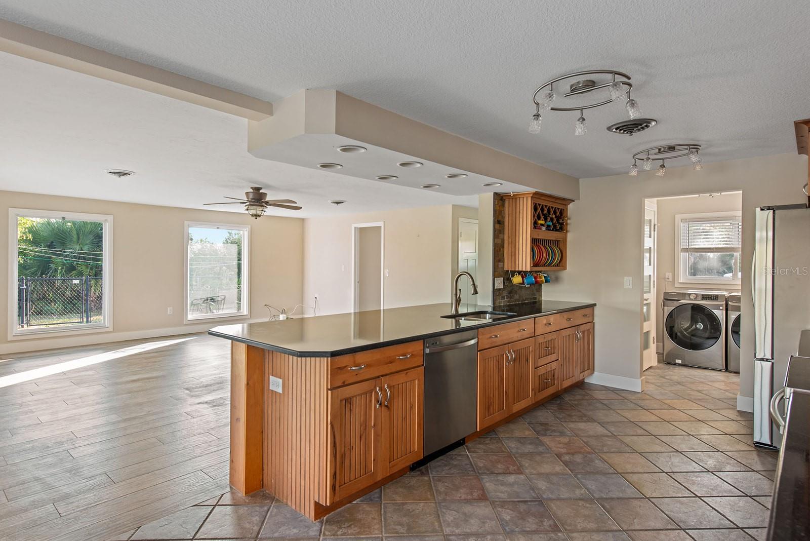 Image 13 of 72 For 300 Bay Heights Avenue