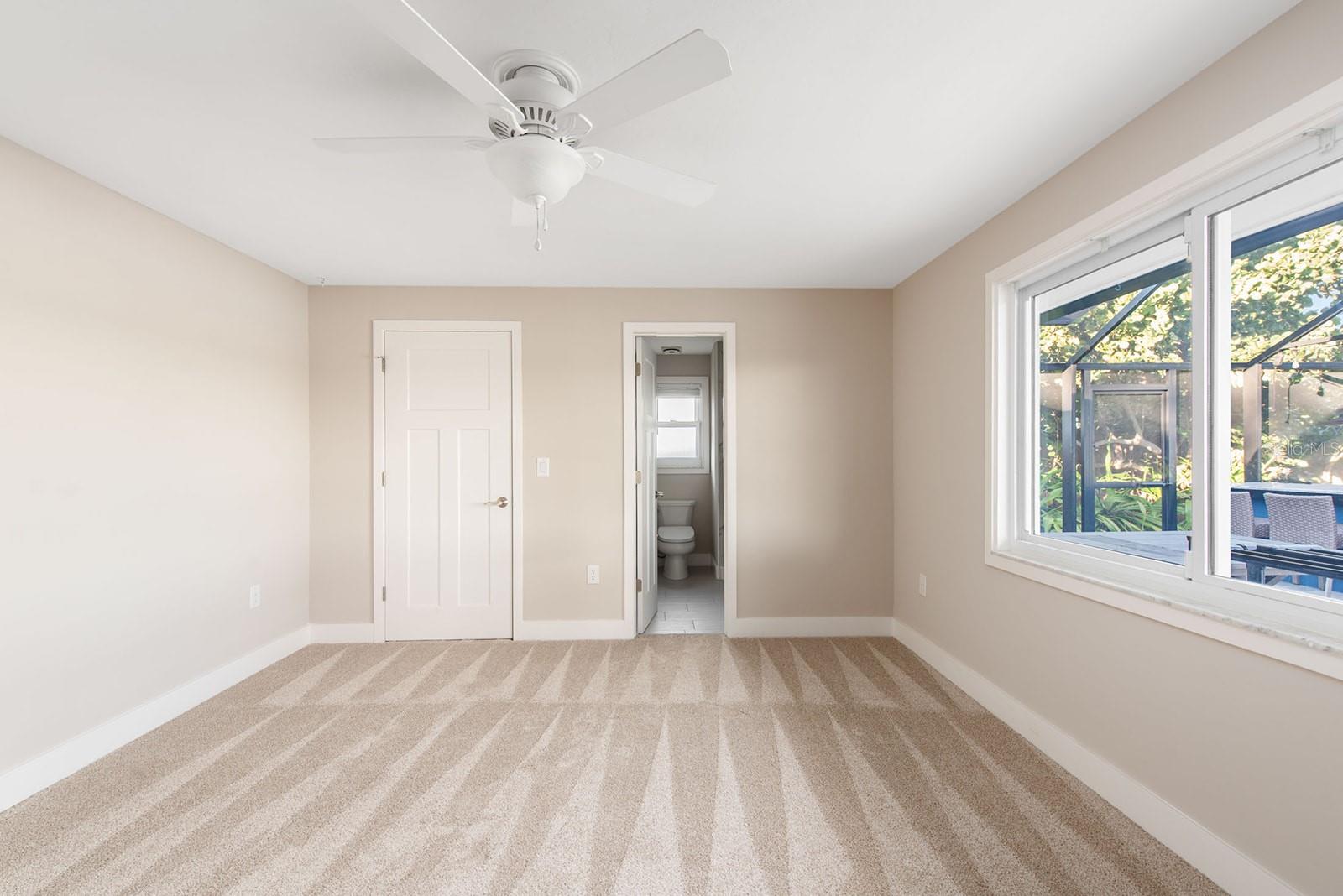 Image 21 of 72 For 300 Bay Heights Avenue