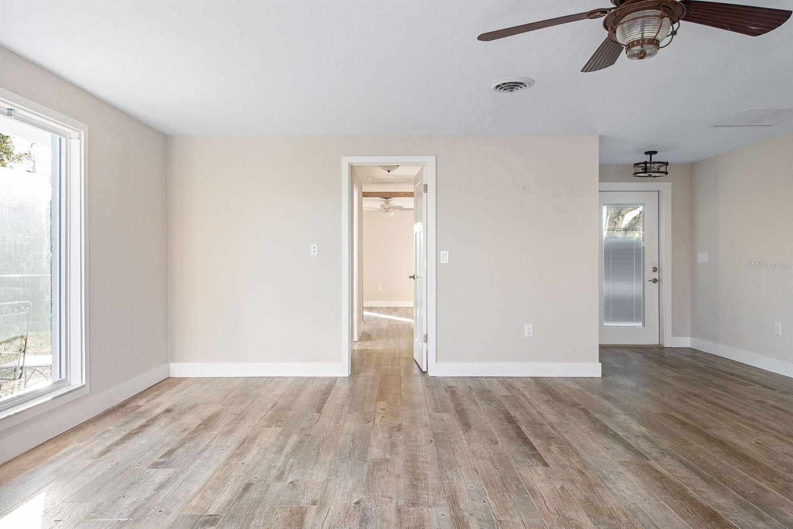 Image 24 of 72 For 300 Bay Heights Avenue