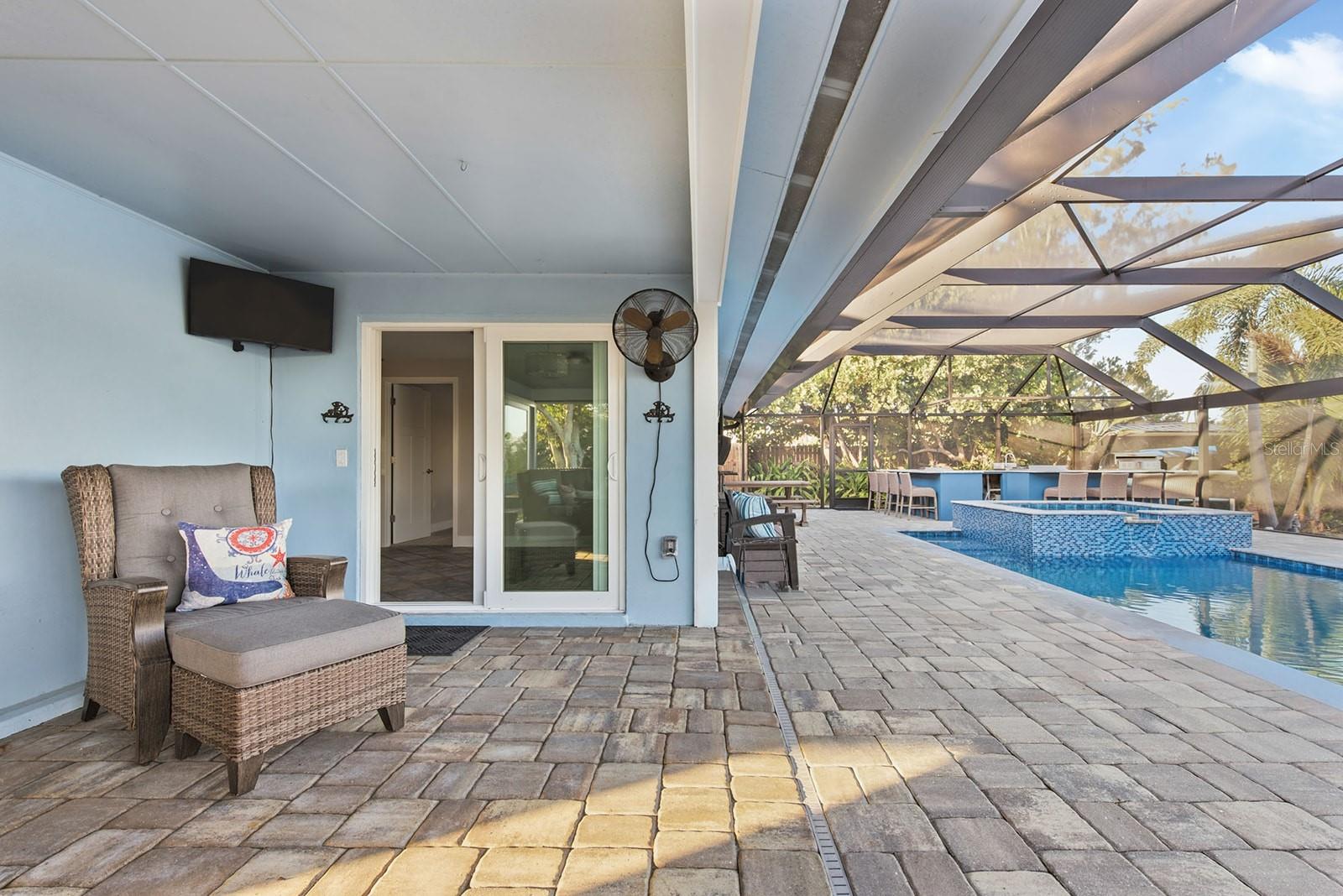 Image 34 of 72 For 300 Bay Heights Avenue