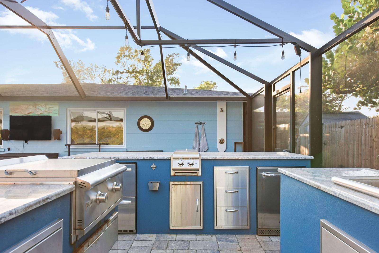 Image 40 of 72 For 300 Bay Heights Avenue