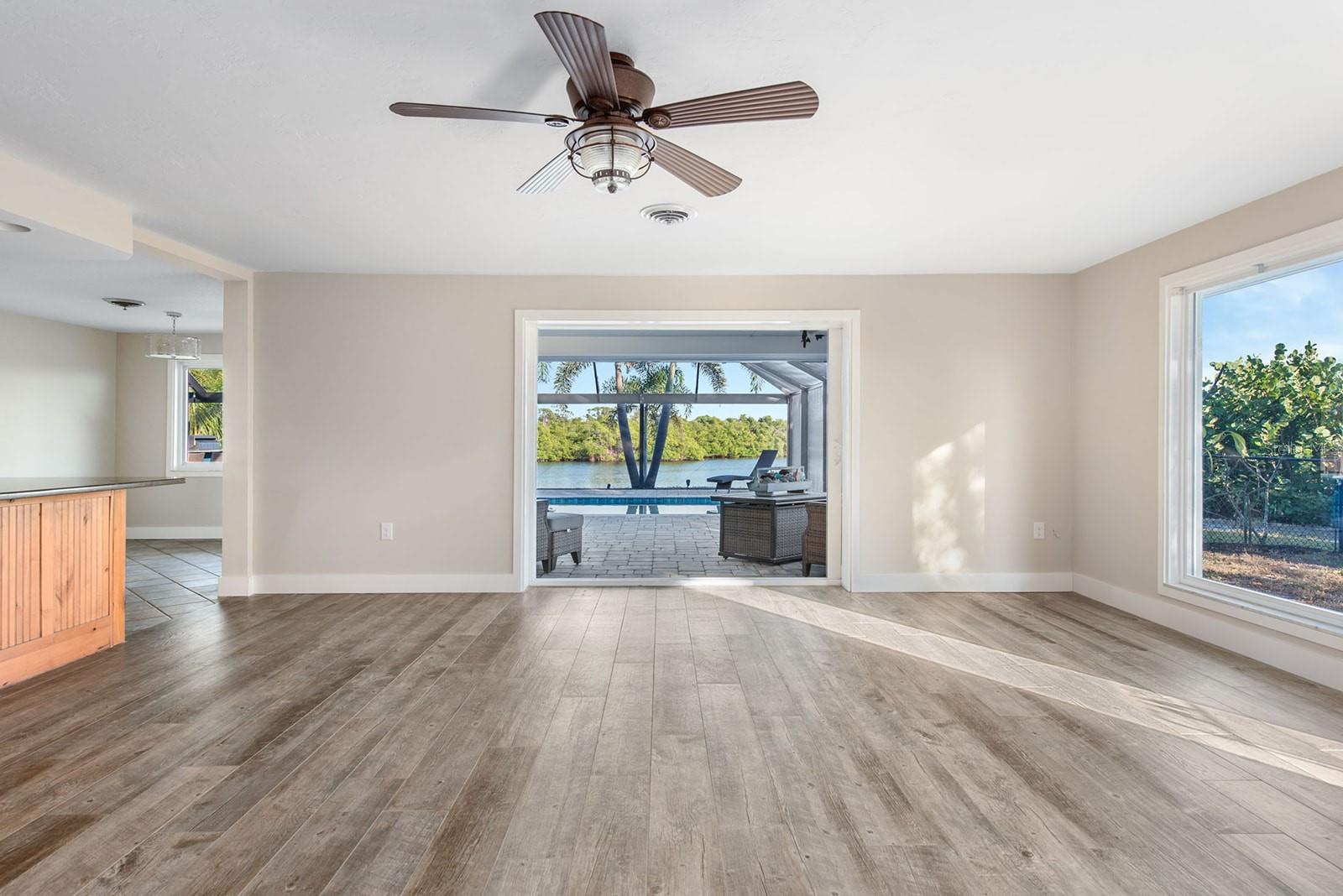 Image 7 of 72 For 300 Bay Heights Avenue